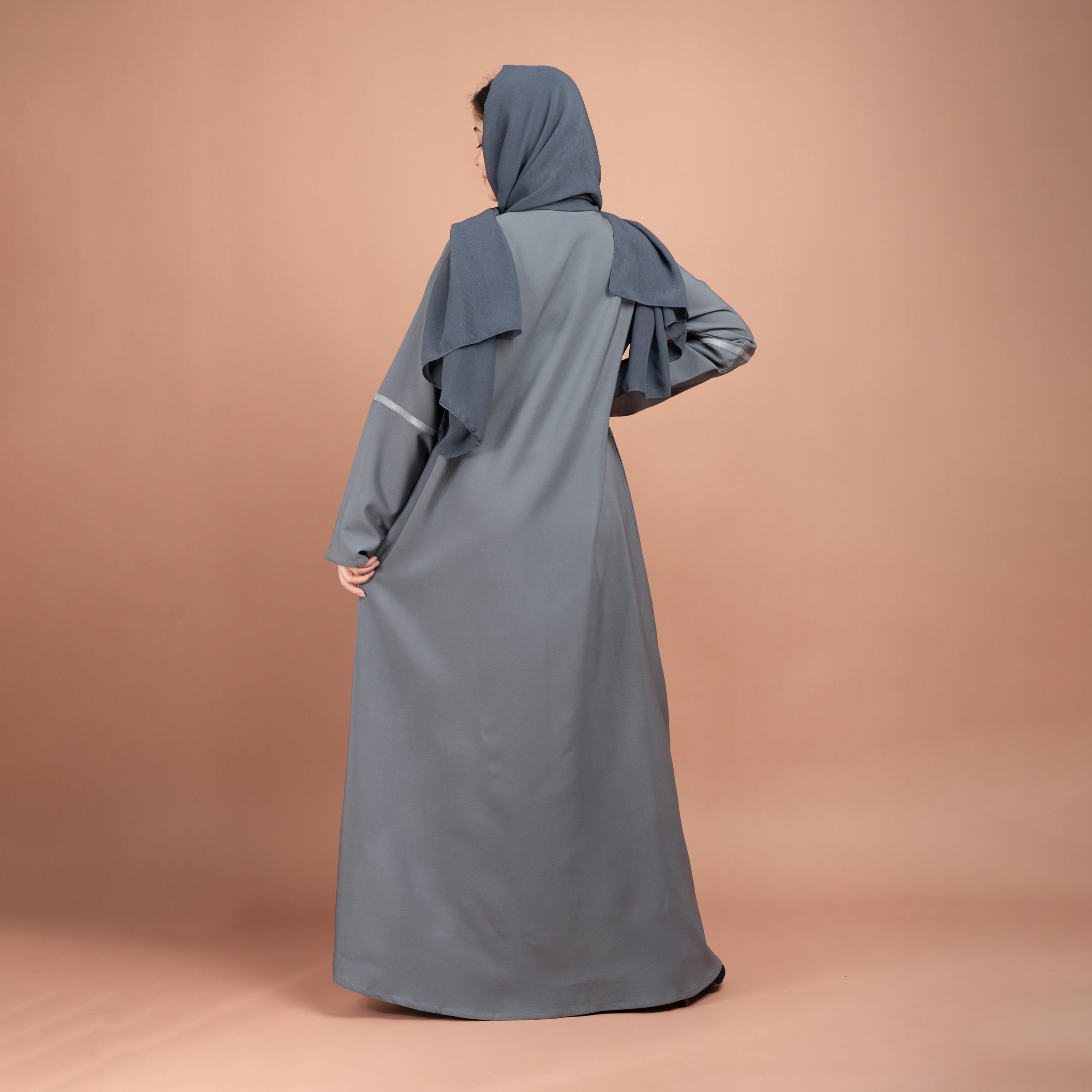 عباية رقعة إماراتية مزينة مع حجاب من إيككسا-women-arabicclothing-abayas-image-10
