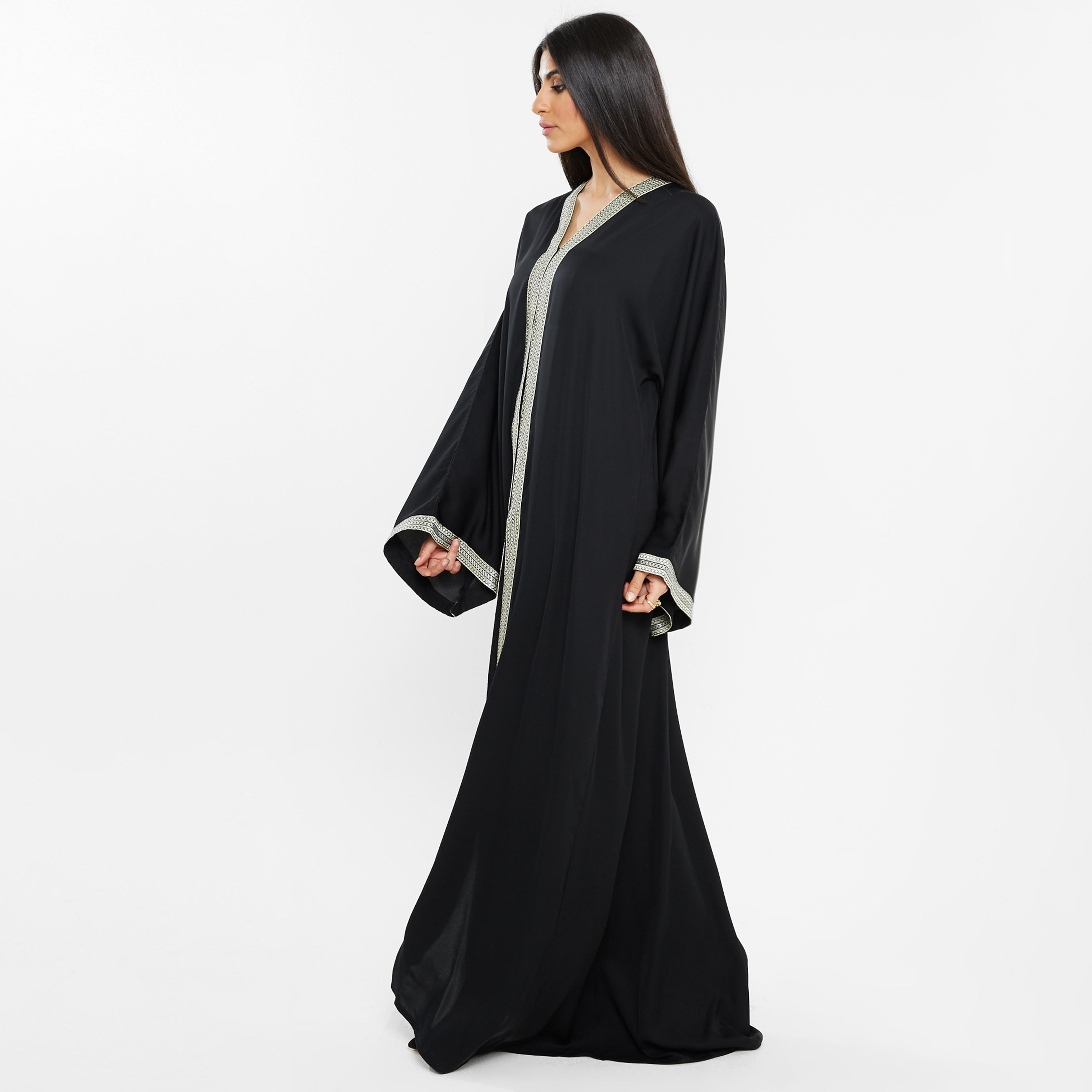 نخبه عباية نسائية بأكمام واسعة ودانتيل أسود-women-arabicclothing-abayas-image-2