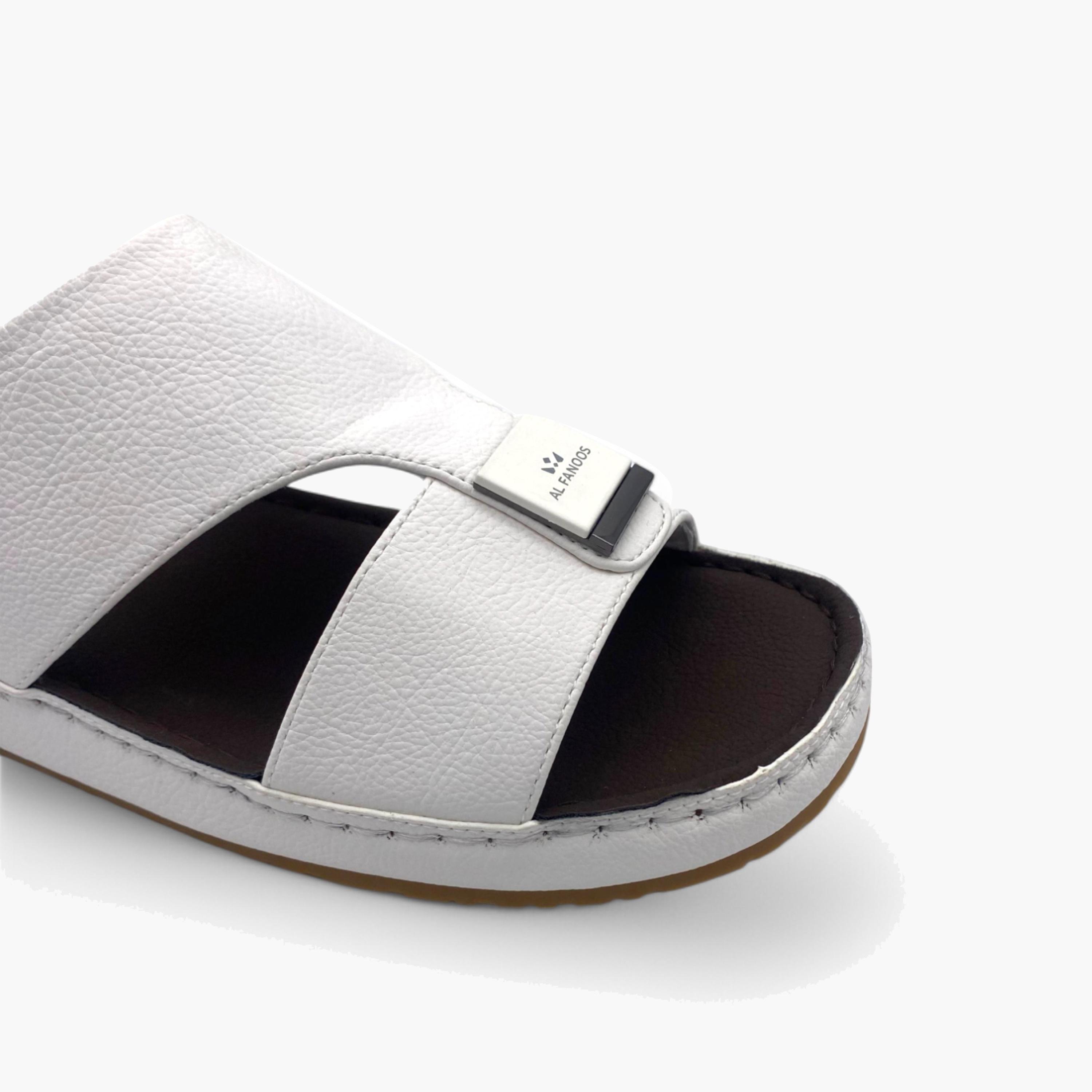 الفانوس- صندل عربي مخملي للرجال سهل الإرتداء | AL2502098-men-shoes-sandals-image-2