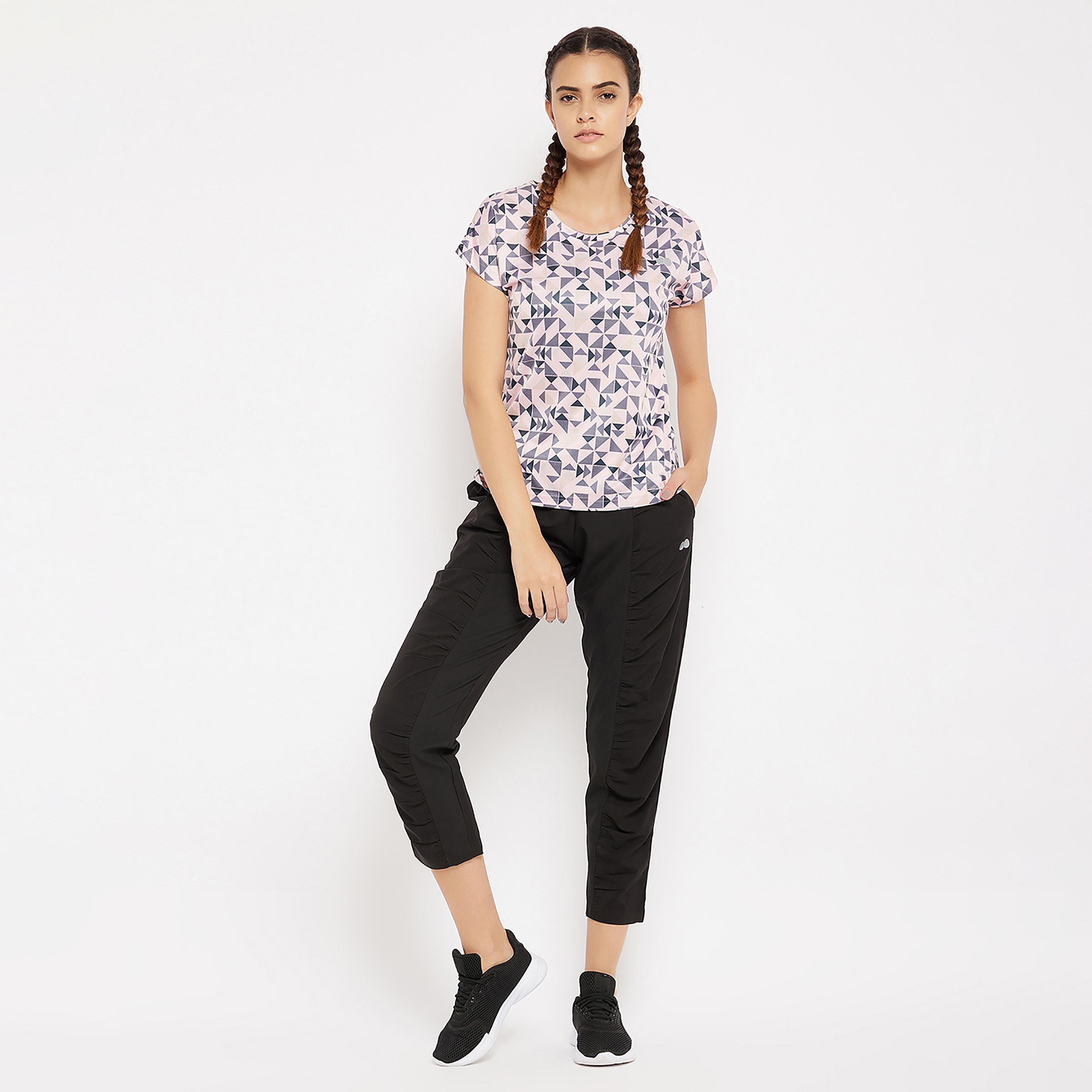 قميص قصير الأكمام بطبعة من كلوفيا برقبة مستديرة-women-clothing-sportswearandactivewear-tshirtsandvests-image-3