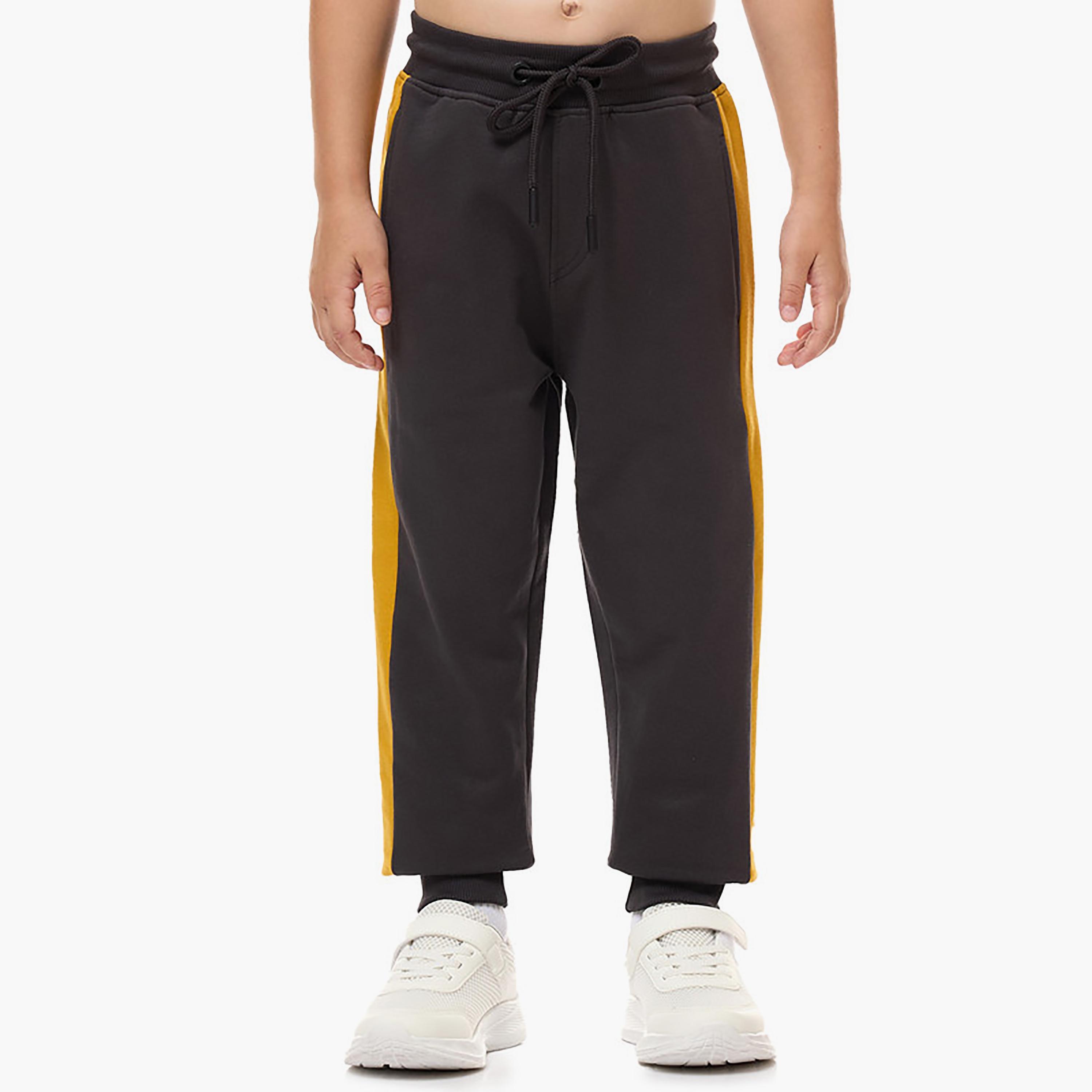 Victor and Jane 2-Piece Printed Long Sleeves T-Shirt with Joggers-boys-clothing-setsandcoords-image-6