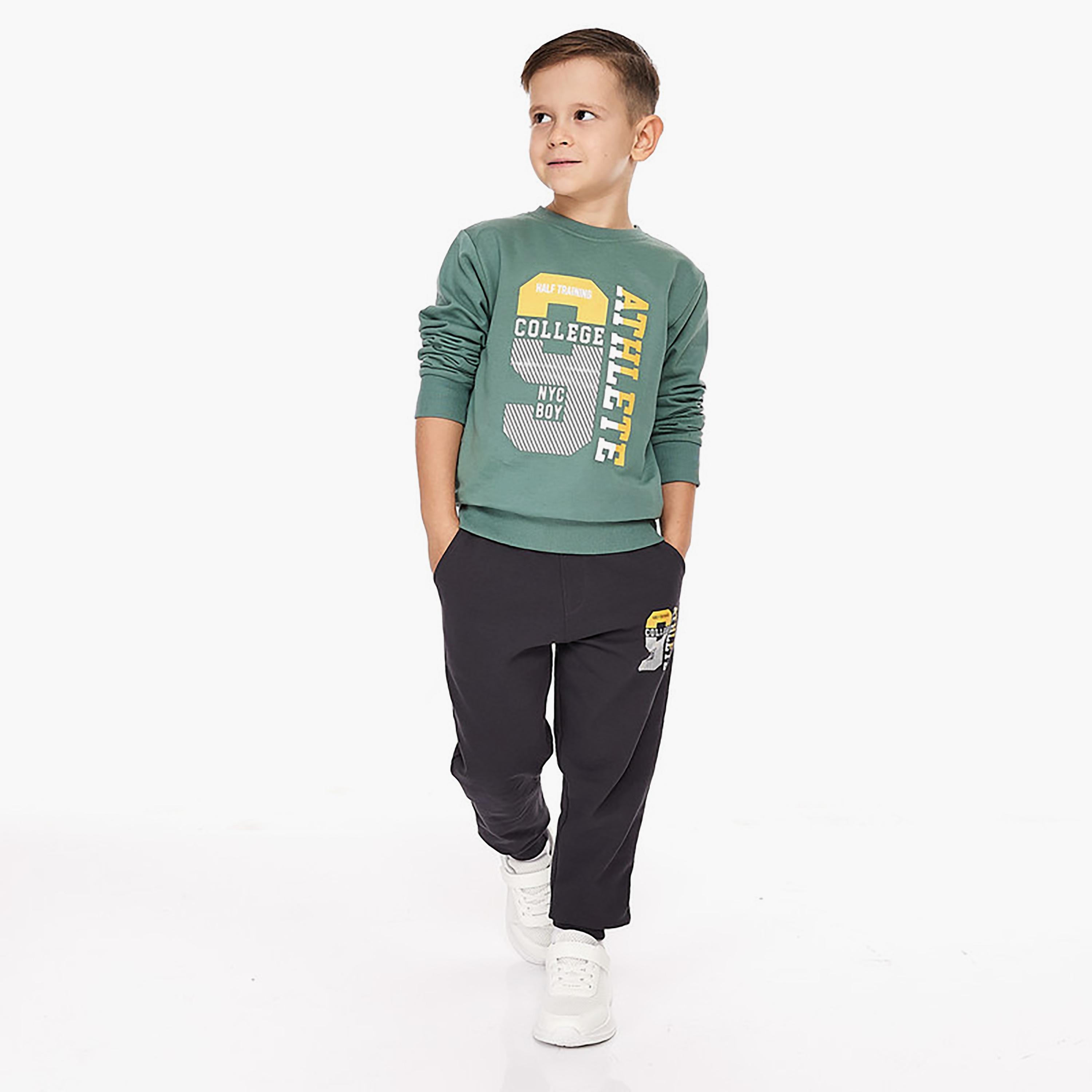 سويت شيرت بأكمام طويلة مطبوع  مع بنطال ركض قطعتين من فيكتور اند جين-boys-clothing-setsandcoords-image-1