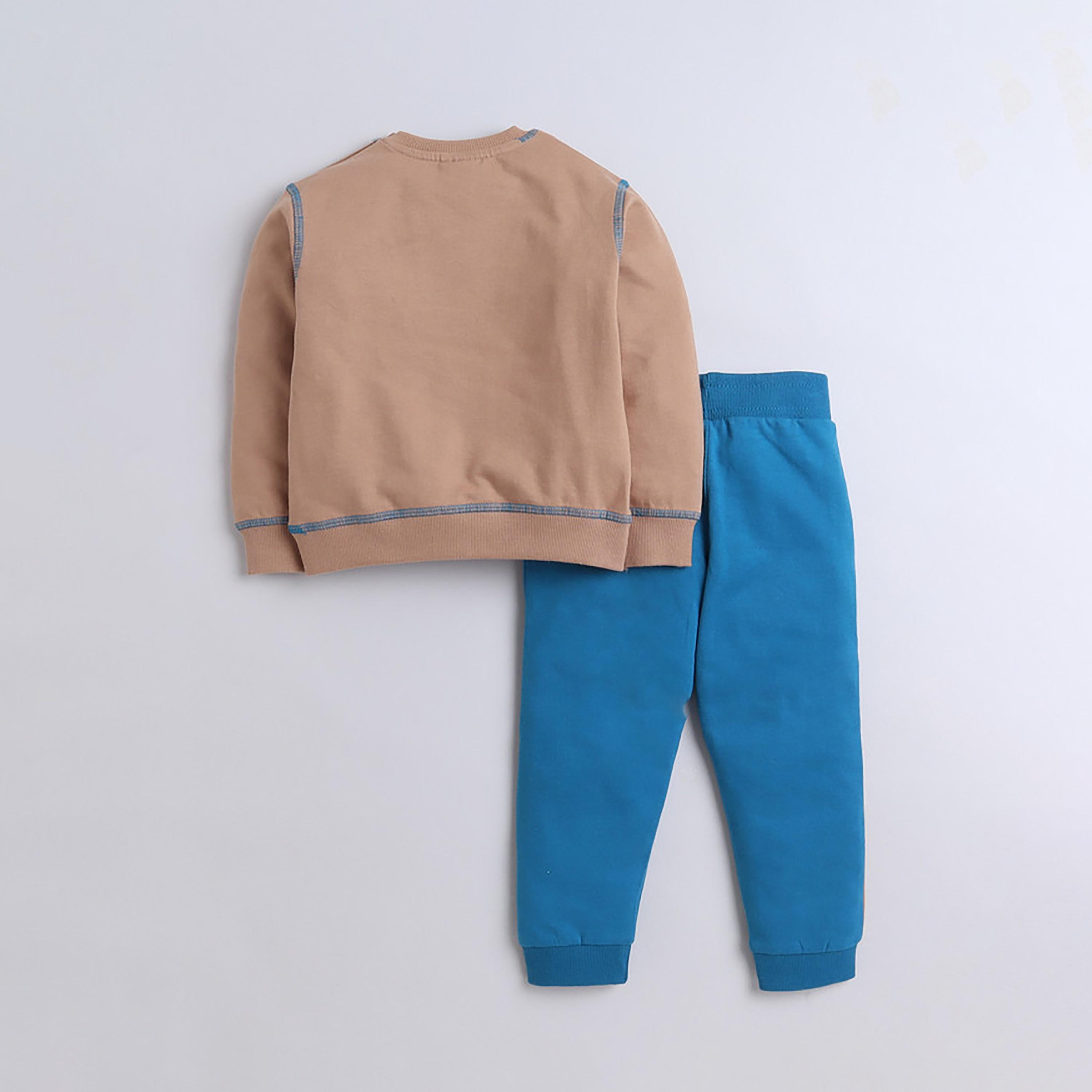 سويت شيرت بأكمام طويلة مطبوع  مع بنطال ركض قطعتين من فيكتور اند جين-baby-boys-clothing-winterwear-setsandcoords-image-2