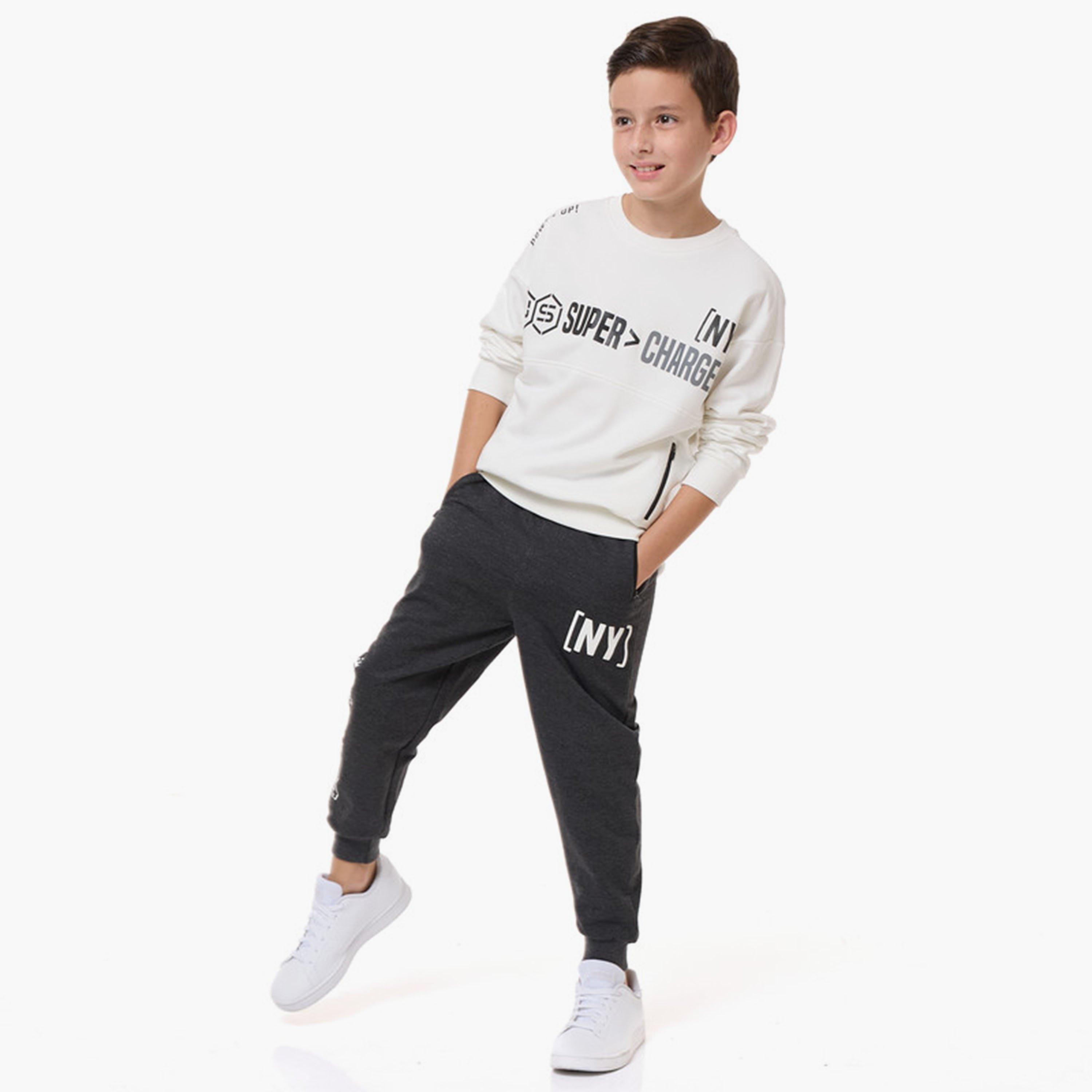 سويت شيرت مطبوع بأكمام طويلة مع بنطال ركض قطعتين من فيكتور اندجين-boys-clothing-setsandcoords-image-2