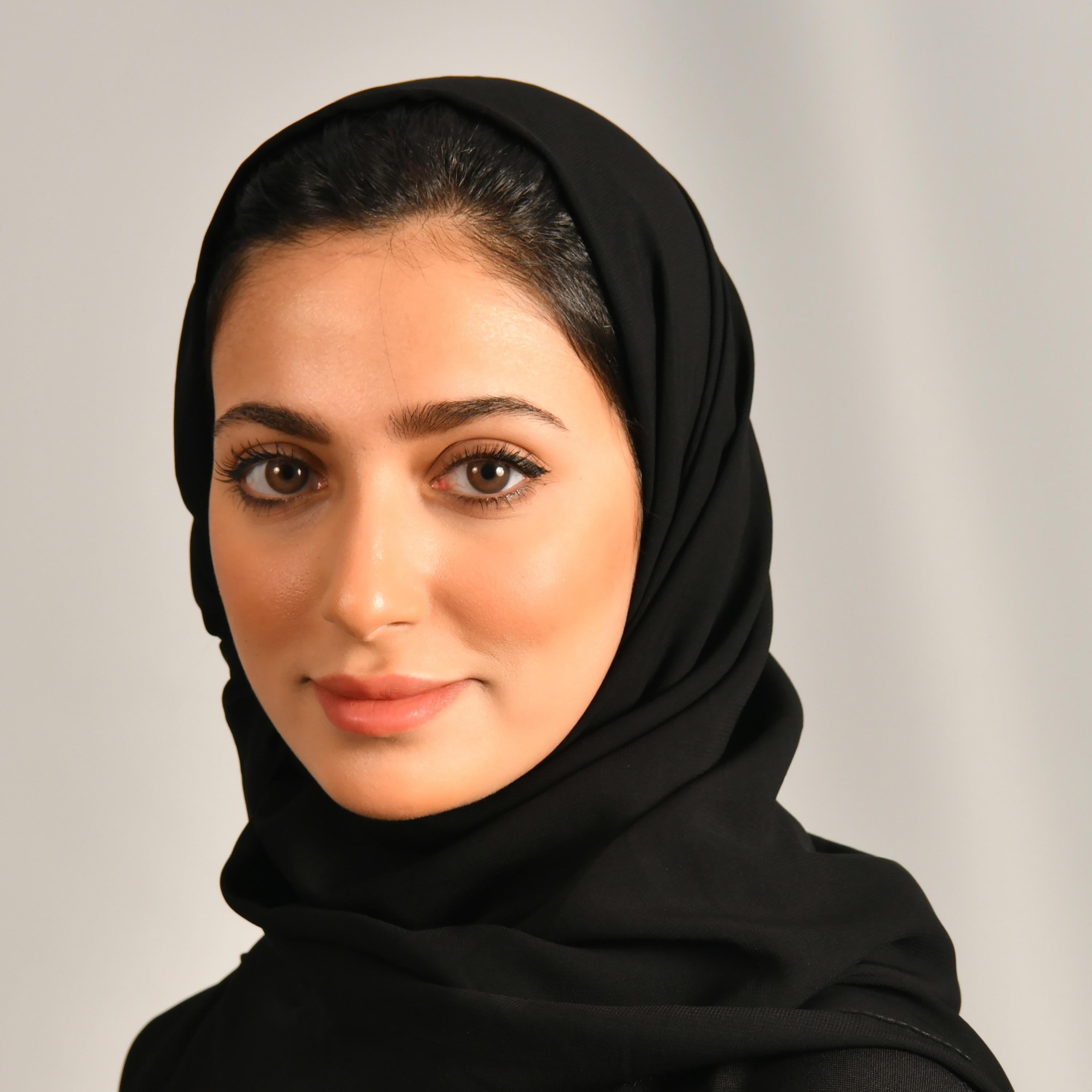 Hawraa Black Plain Crepe Hijab-women-arabicclothing-headscarf-hijab-image-1