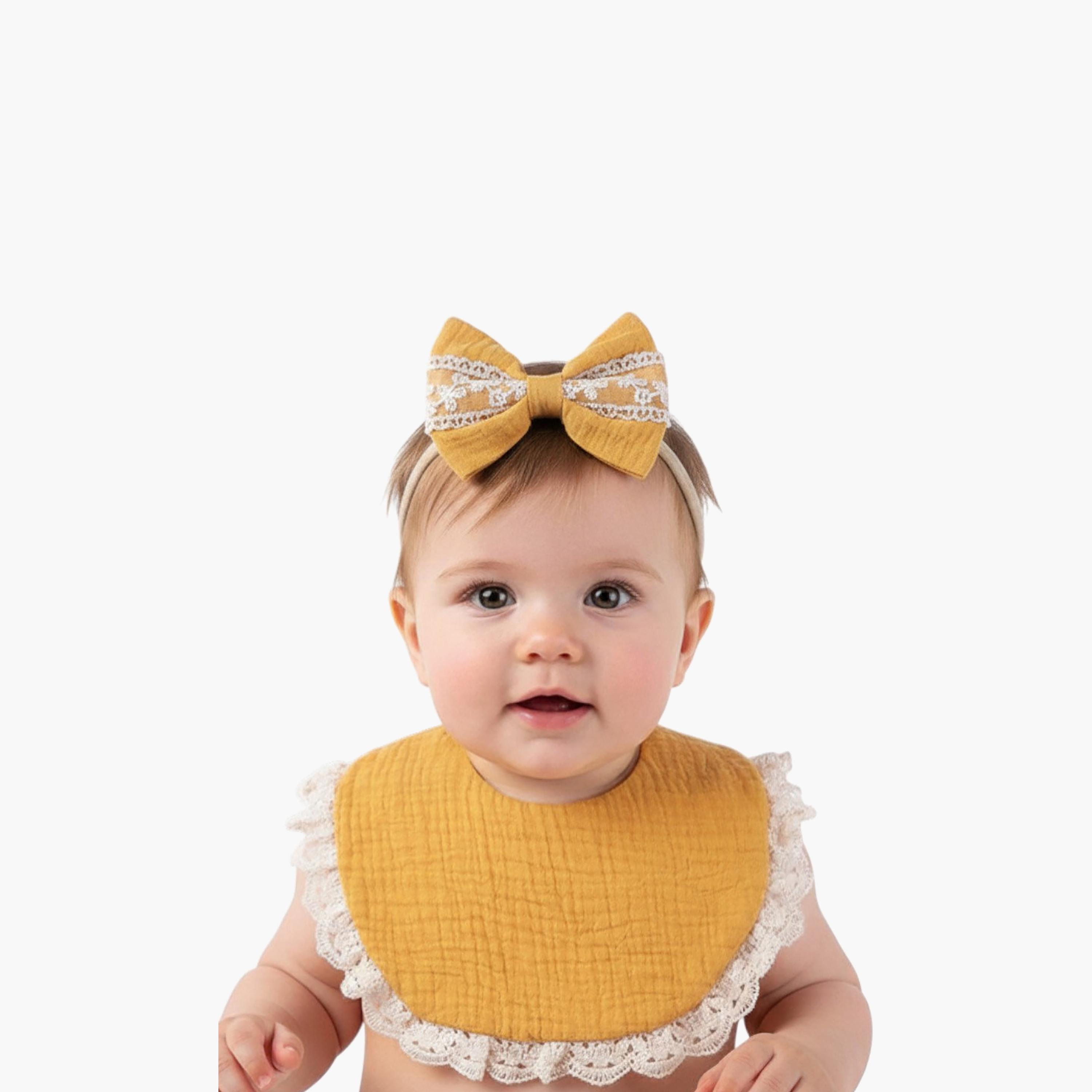 طقم عصابة رأس "كاميلا" برباط وفيونكة "ريبون" ومريلة من بامبيميتشي-baby-feeding-bibs-image-2