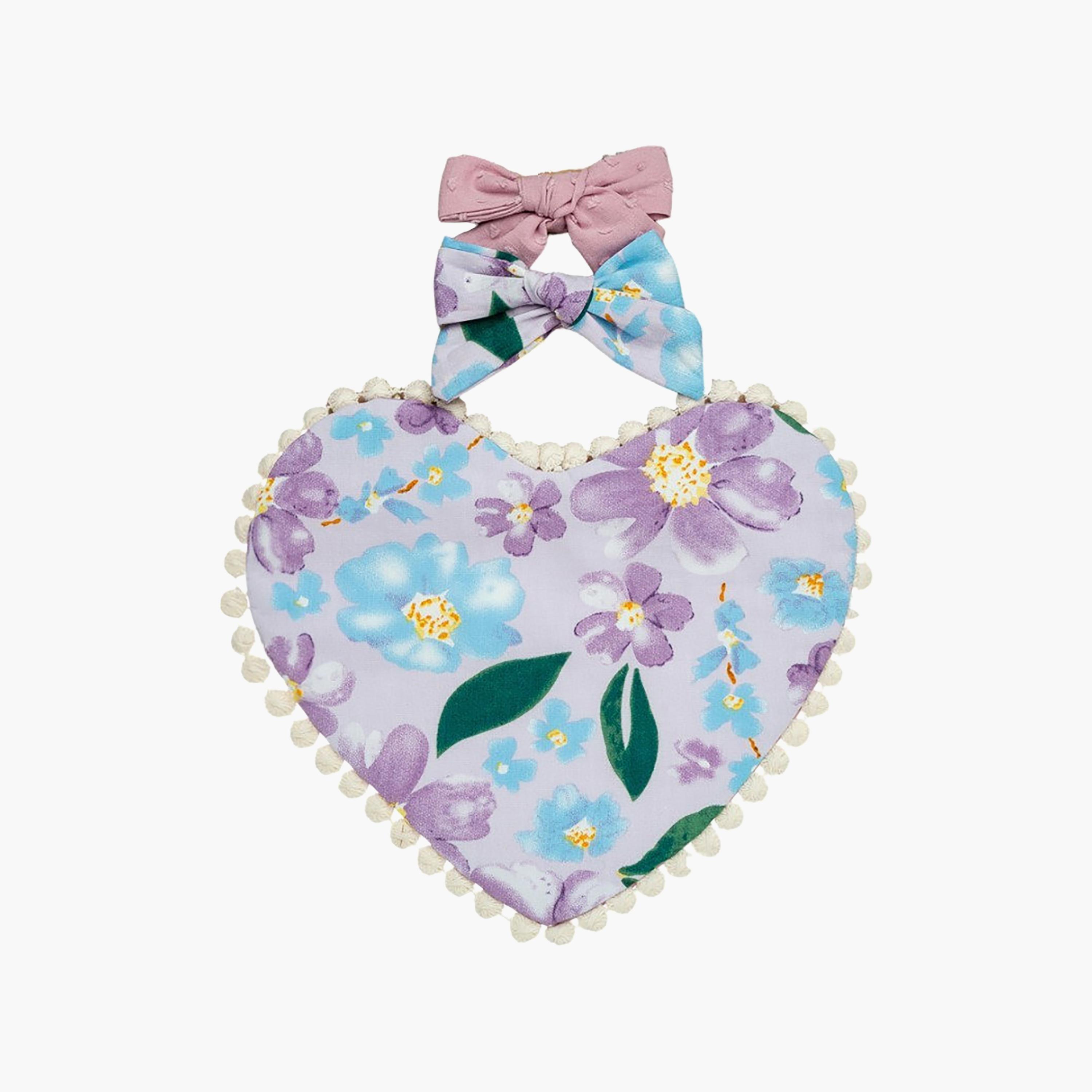 طقم عصابة رأس "أمارا" بفيونكة "ريبون" ومريلة على شكل قلب من بامبيميتشي-baby-feeding-bibs-image-1