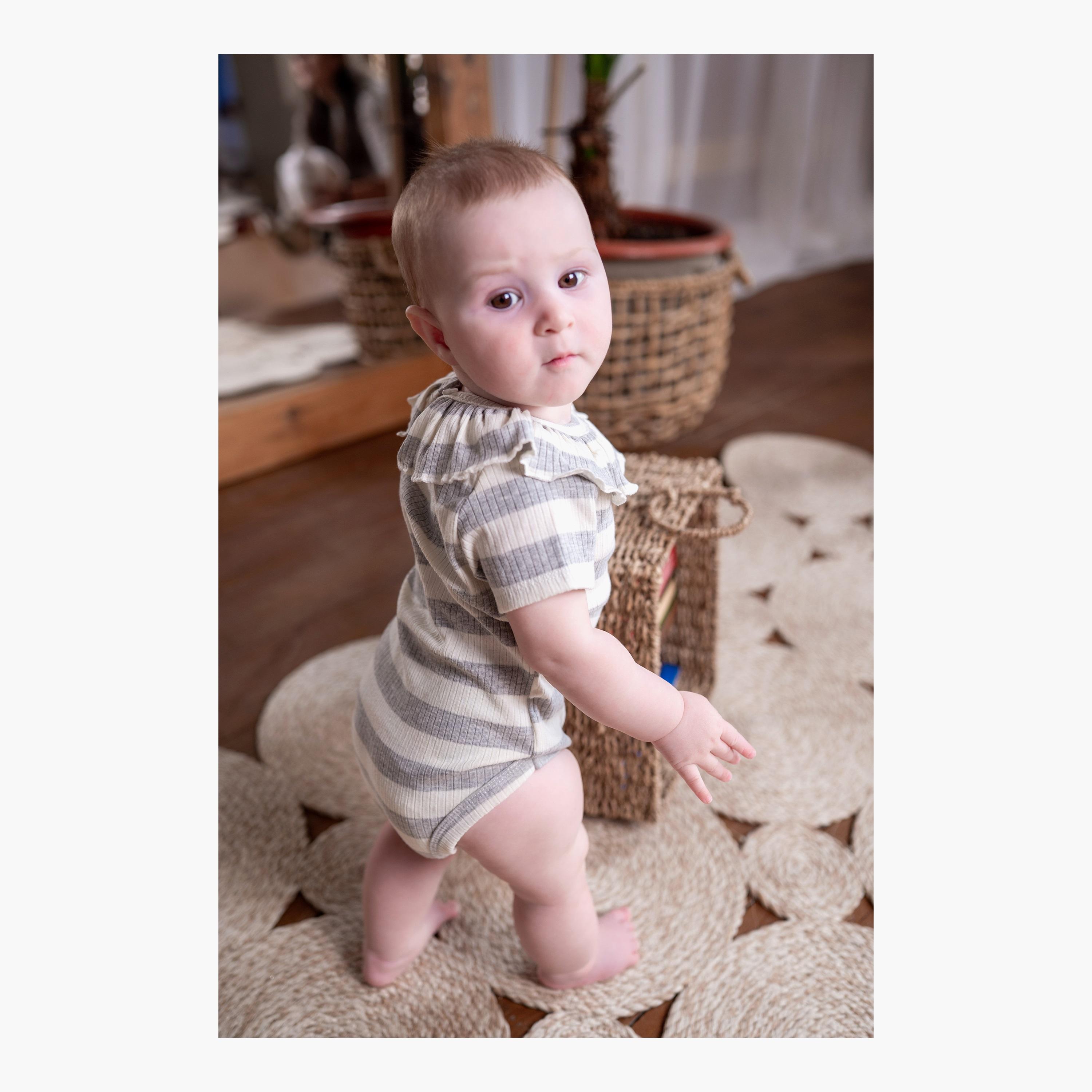 بودي سوت بأكمام قصيرة وطبعة "سترايب" مخططة من بامبيميتشي-baby-girls-clothing-bodysuits-image-7