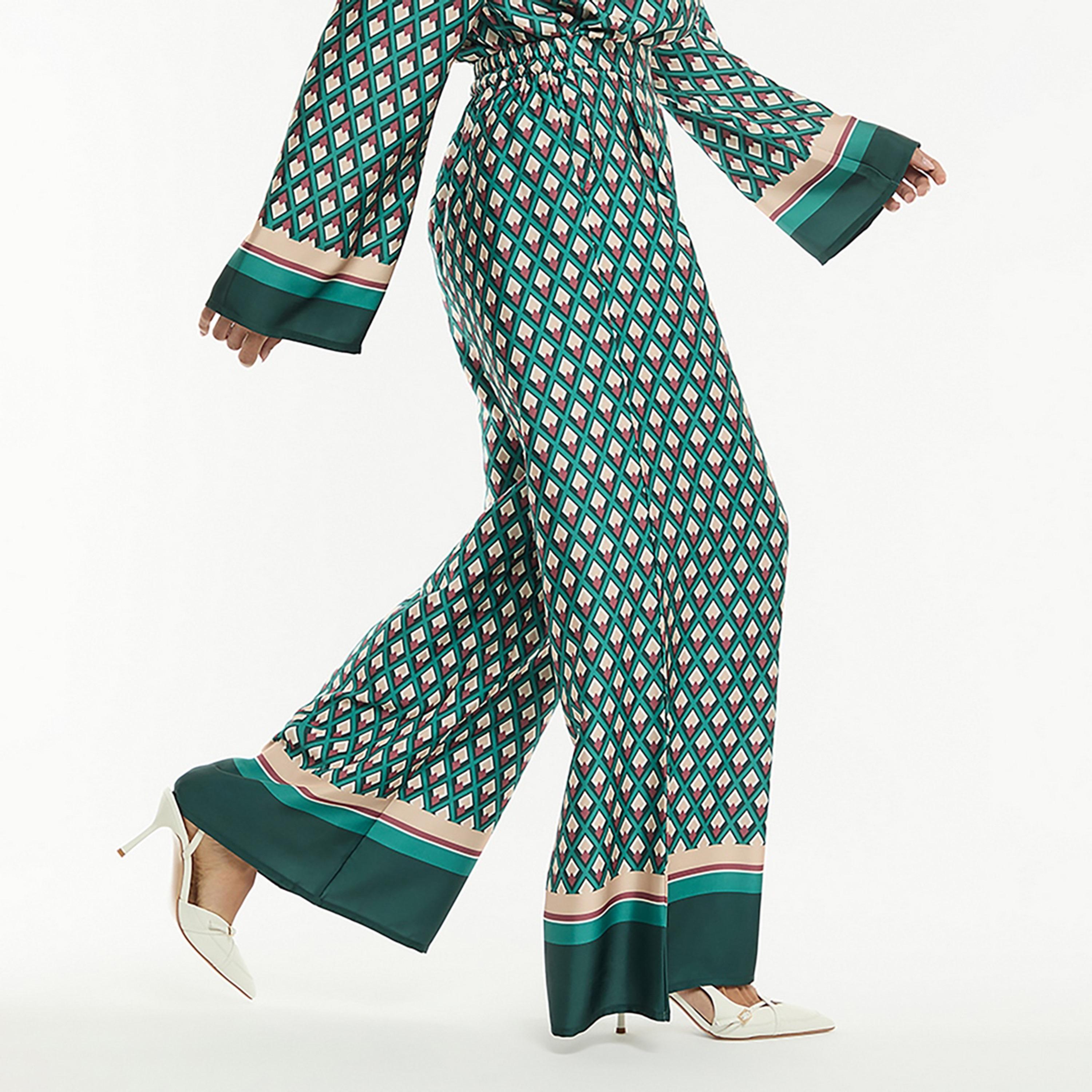 بنطلون نسائي بطبعة كاملة وأرجل واسعة بلون أخضر من بي سي بي جي-women-clothing-bottoms-trousers-image-5