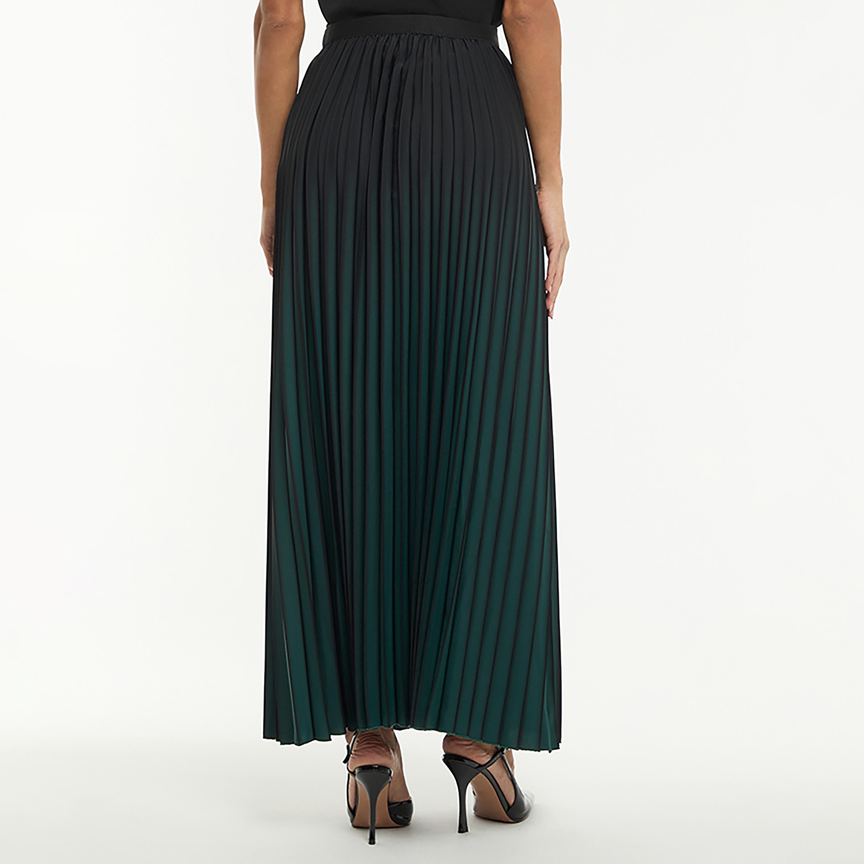 تنورة ماكسي نسائية "بلاتيد" بكسرات وتصميم "أومبريه" متدرج بلون أخضر من بي سي بي جي-women-clothing-bottoms-skirts-image-4