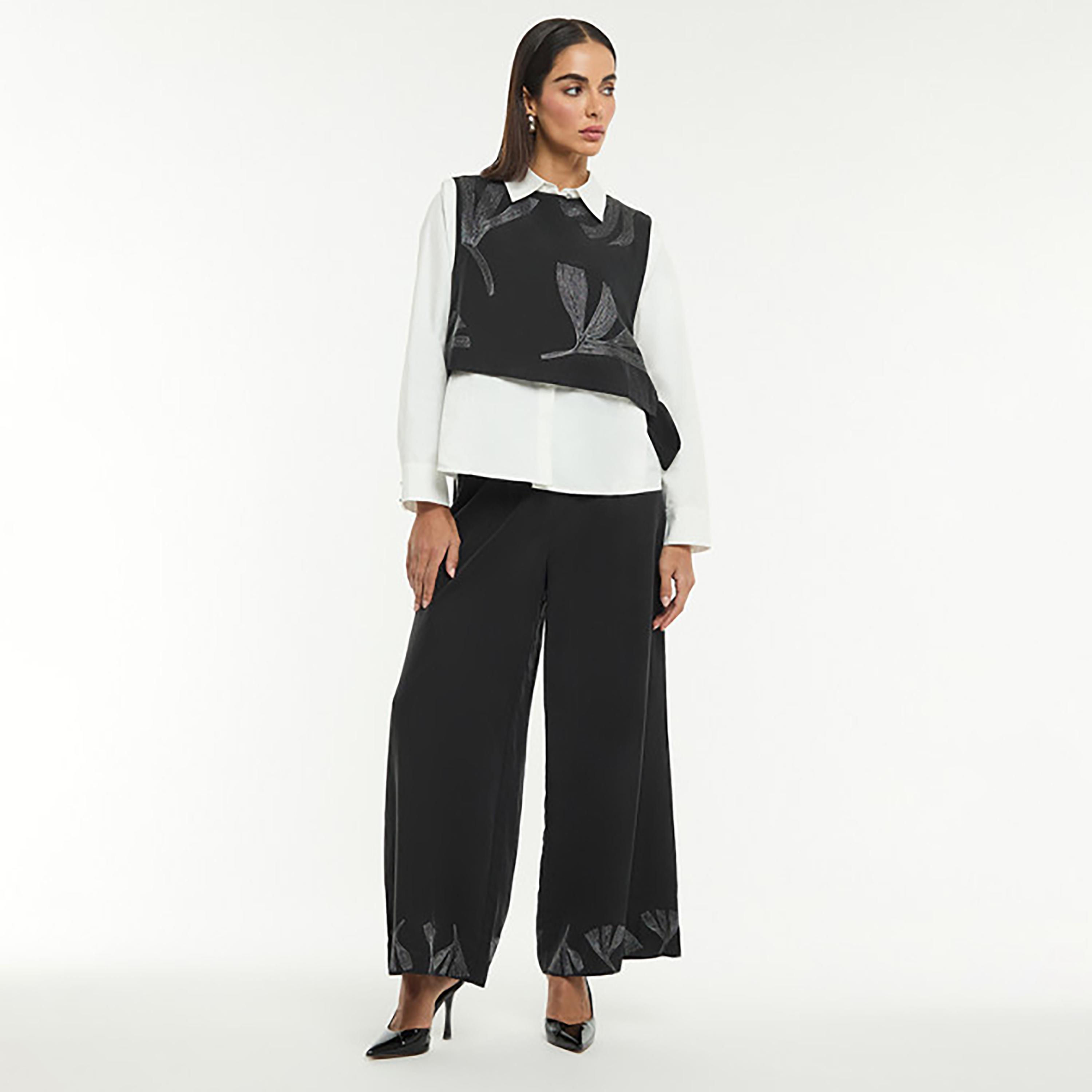 بنطلون نسائي بكسرات أمامية وأرجل واسعة بلون أسود من بي سي بي جي-women-clothing-bottoms-trousers-image-2