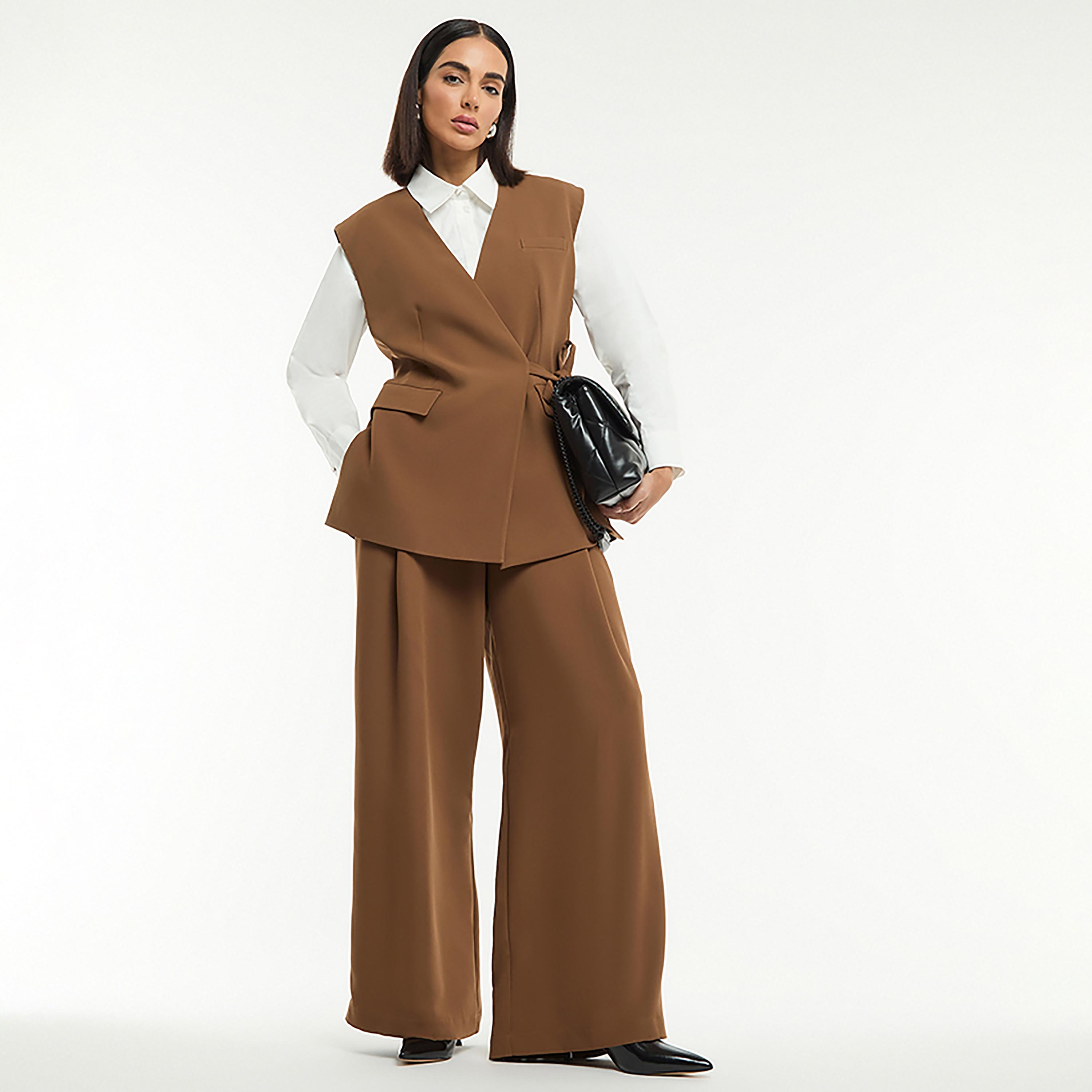 فيست نسائي "أوفرسايز" بتصميم "لف" بلون بني من بي سي بي جي-women-winterwear-coatsandjackets-waistcoats-image-4