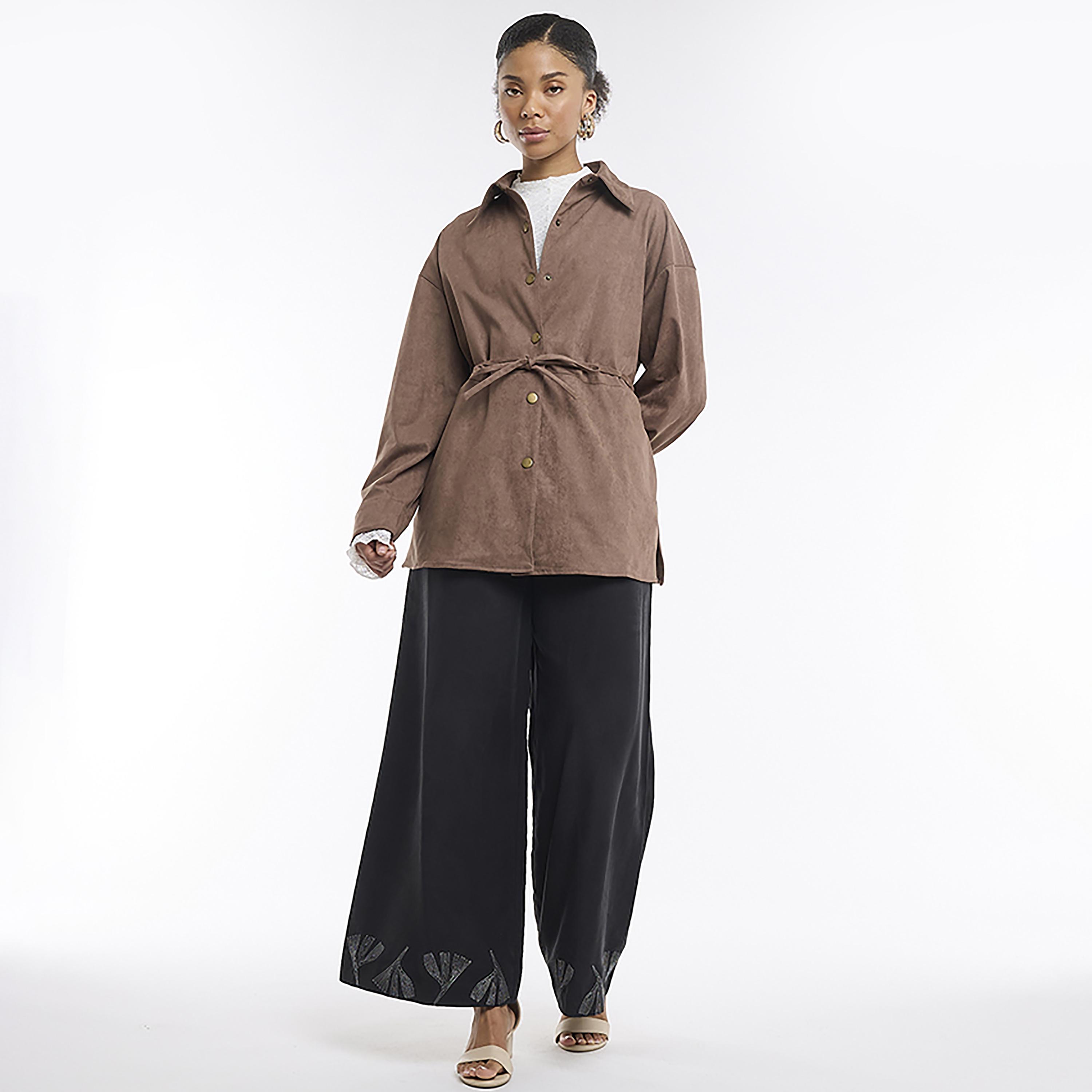 قميص ثقيل "أوفر شيرت" نسائي من الجلد السويدي بلون بيج من بي سي بي جي-women-clothing-shirtsandblouses-shirts-image-2