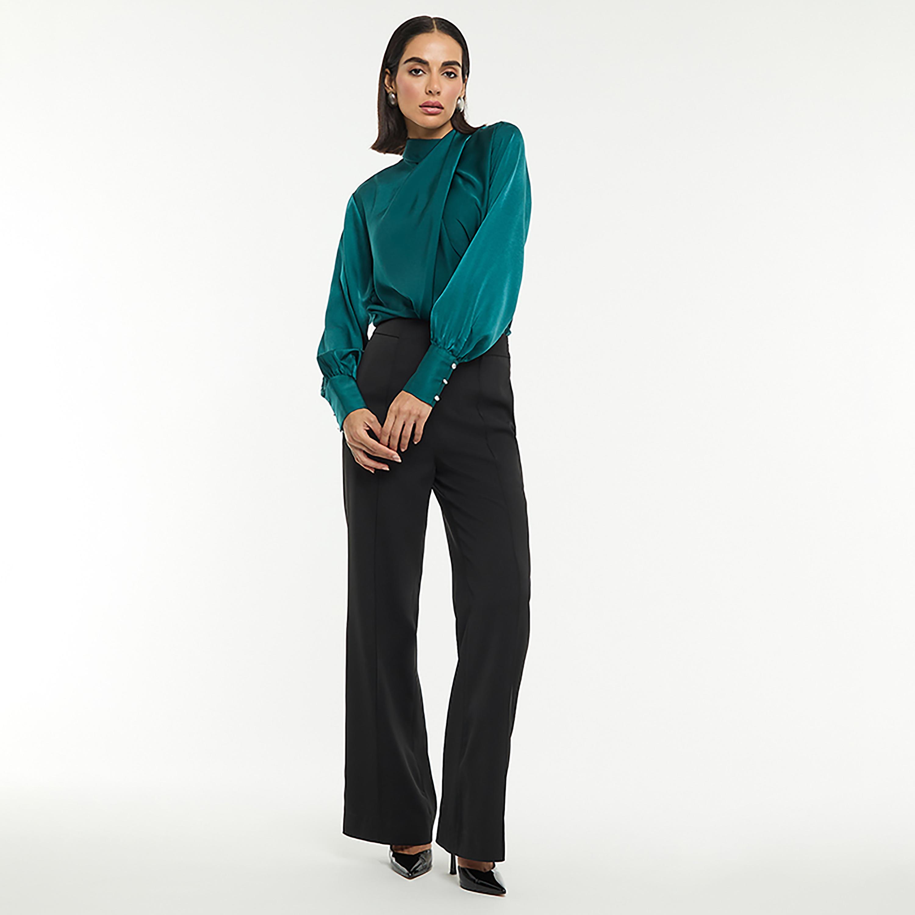 بلوزة ساتان نسائية بياقة "درابيه" منسدلة من بي سي بي جي-women-clothing-shirtsandblouses-blouses-image-6