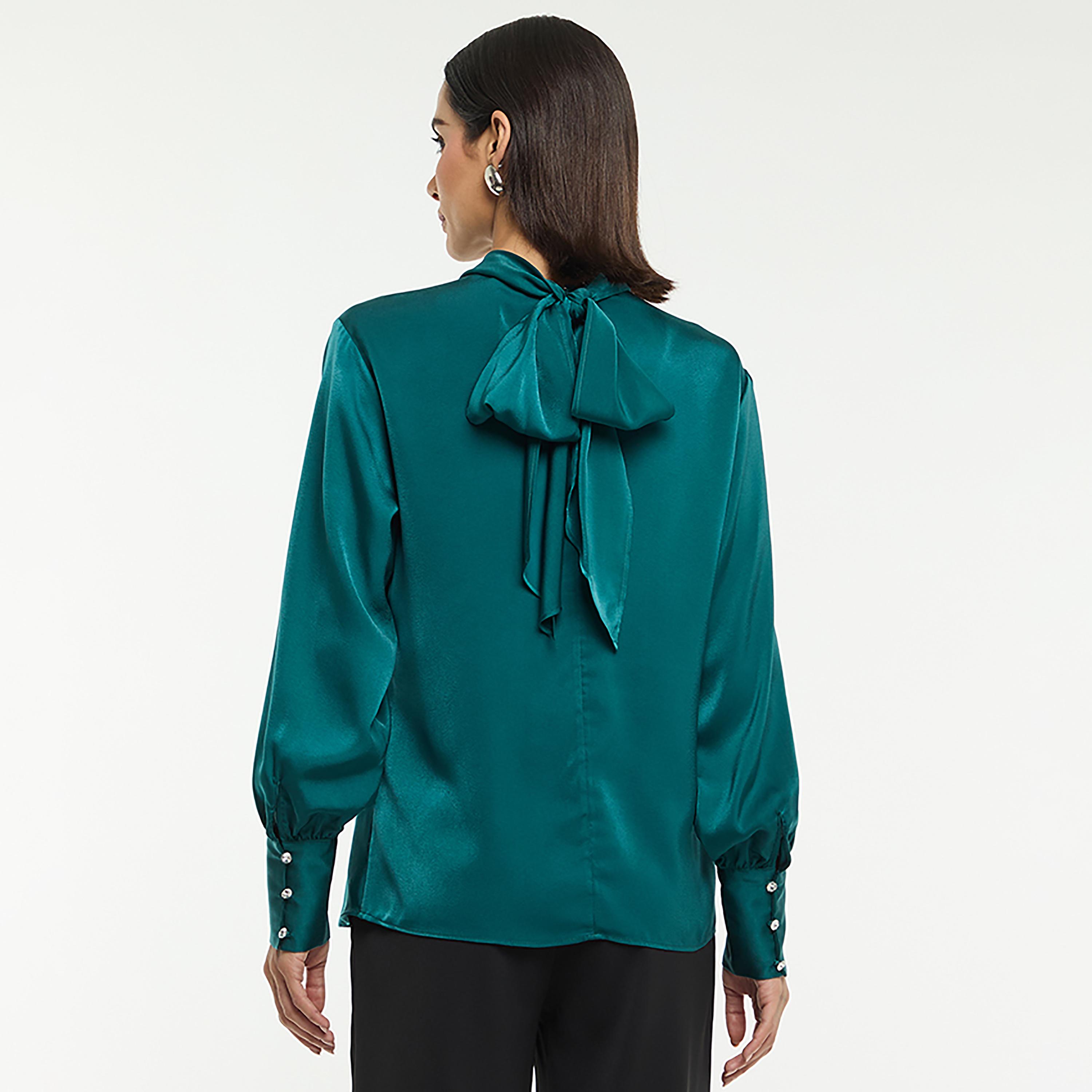 بلوزة ساتان نسائية بياقة "درابيه" منسدلة من بي سي بي جي-women-clothing-shirtsandblouses-blouses-image-7
