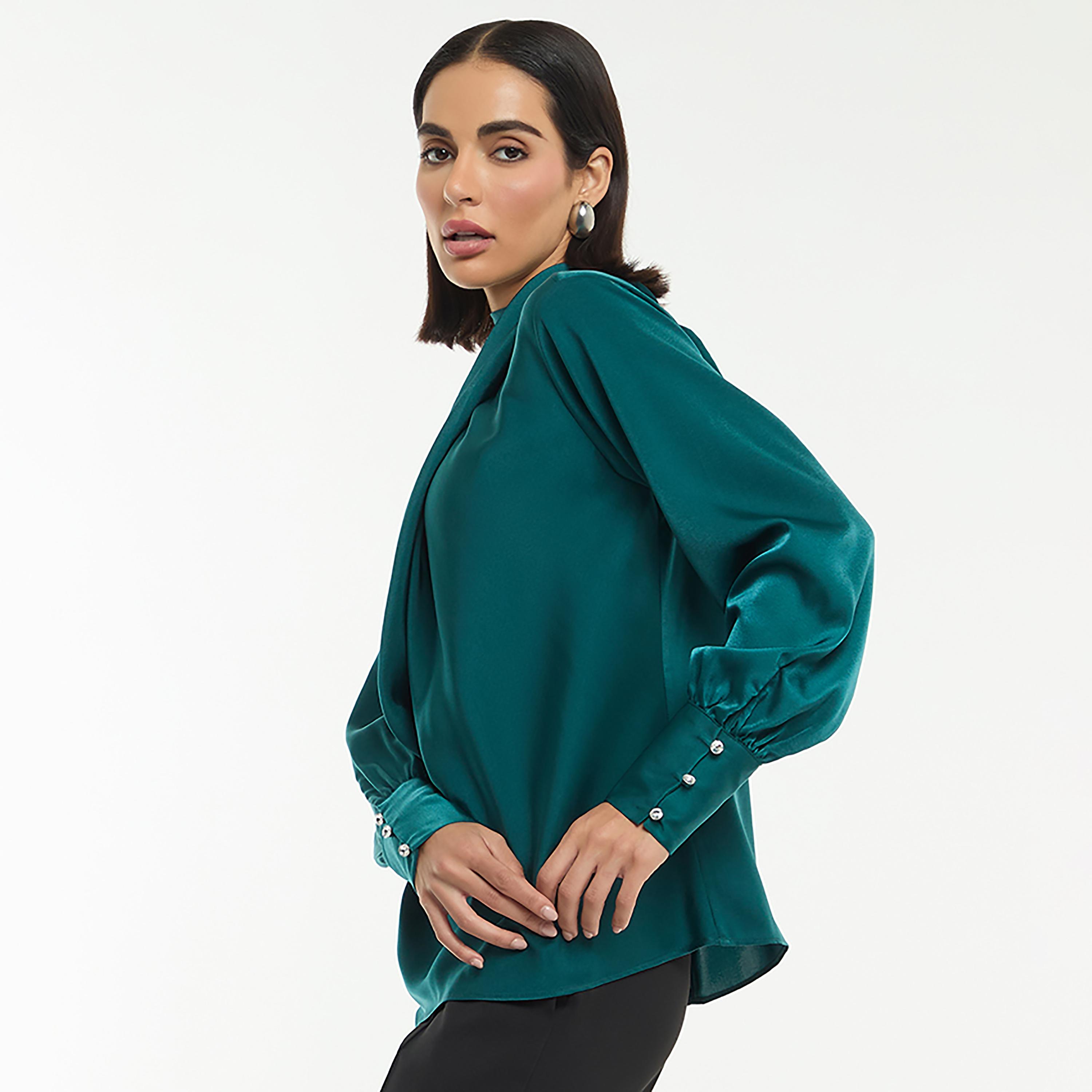 بلوزة ساتان نسائية بياقة "درابيه" منسدلة من بي سي بي جي-women-clothing-shirtsandblouses-blouses-image-9