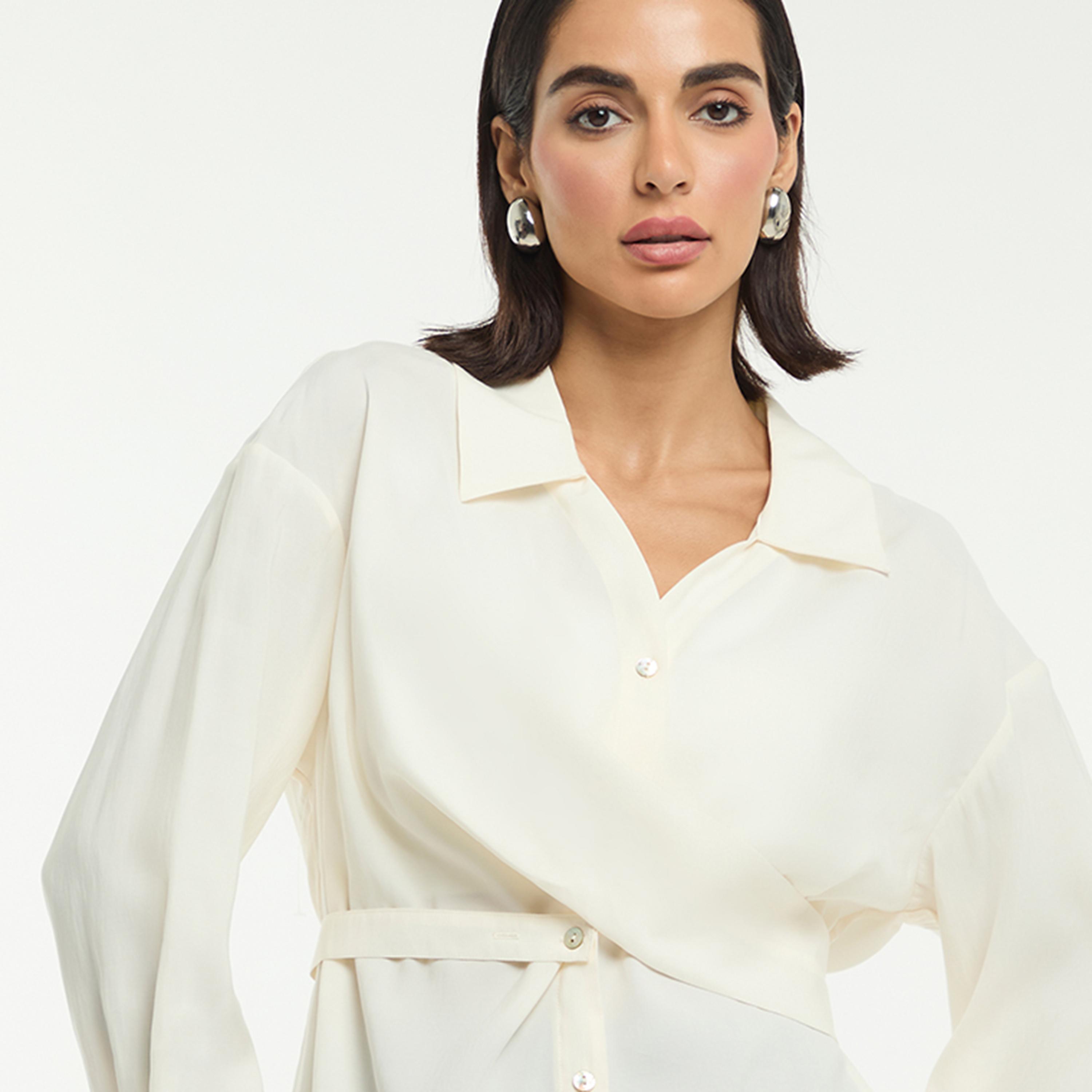 قميص نسائي بتفاصيل "تويستد" ملتوية بلون أوف وايت من بي سي بي جي-women-clothing-shirtsandblouses-shirts-image-4