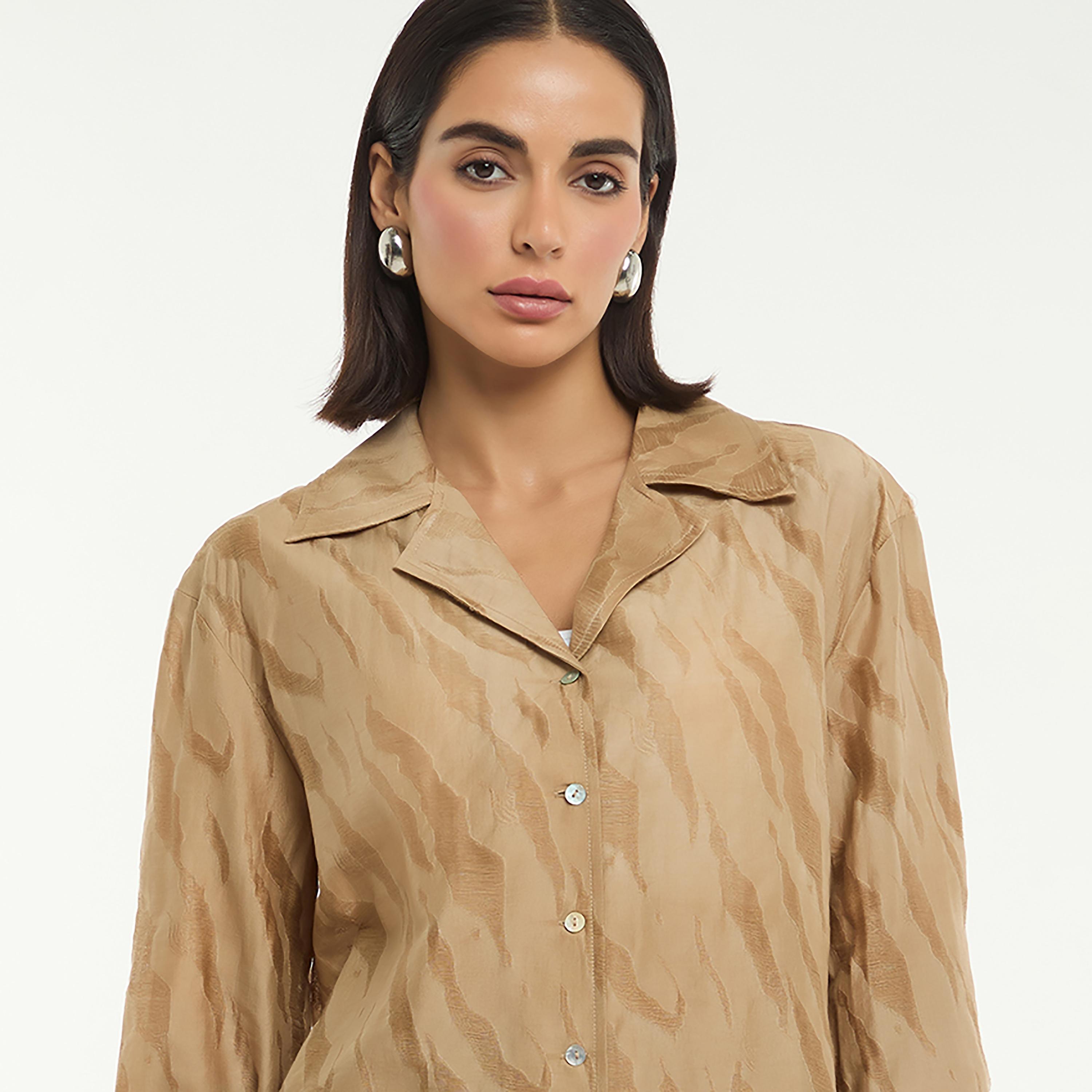 قميص ساتان جاكار بياقة "ريزورت" من بي سي بي جي-women-clothing-shirtsandblouses-shirts-image-9