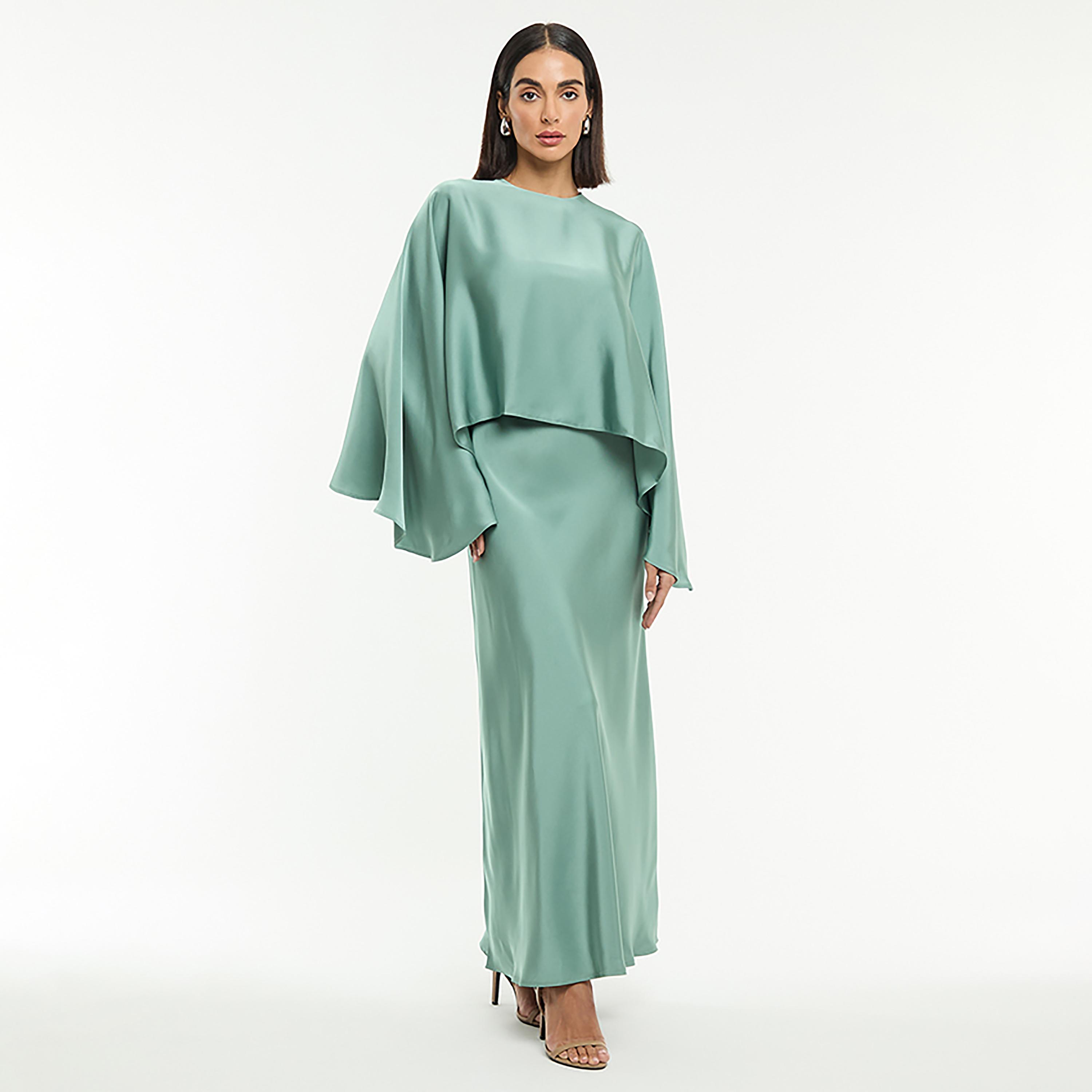 بلوزة نسائية بأكمام "كيب" من الساتان من بي سي بي جي-women-clothing-shirtsandblouses-blouses-image-2