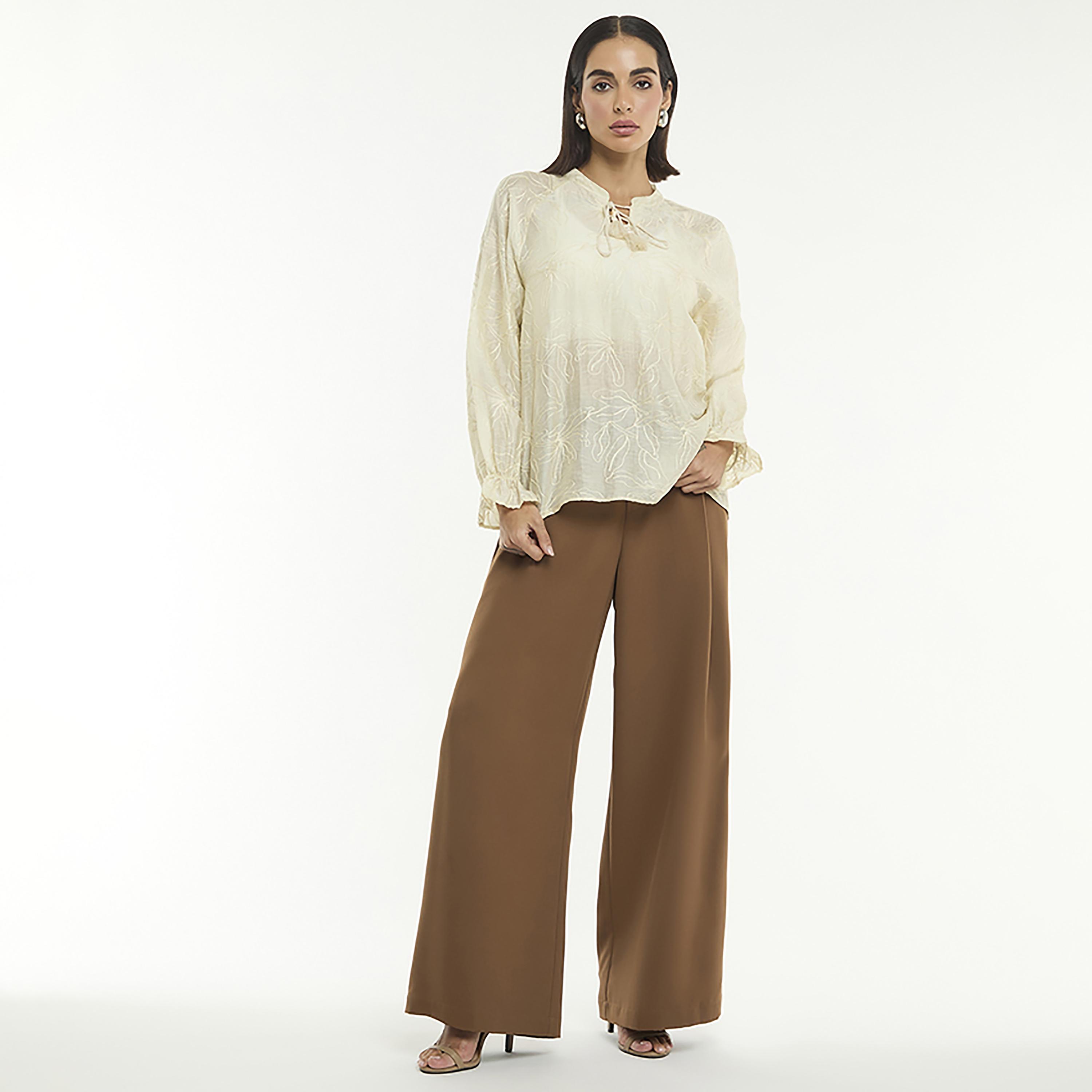 بلوزة نسائية مطرزة بياقة تربط بلون كريمي من بي سي بي جي-women-clothing-shirtsandblouses-blouses-image-2