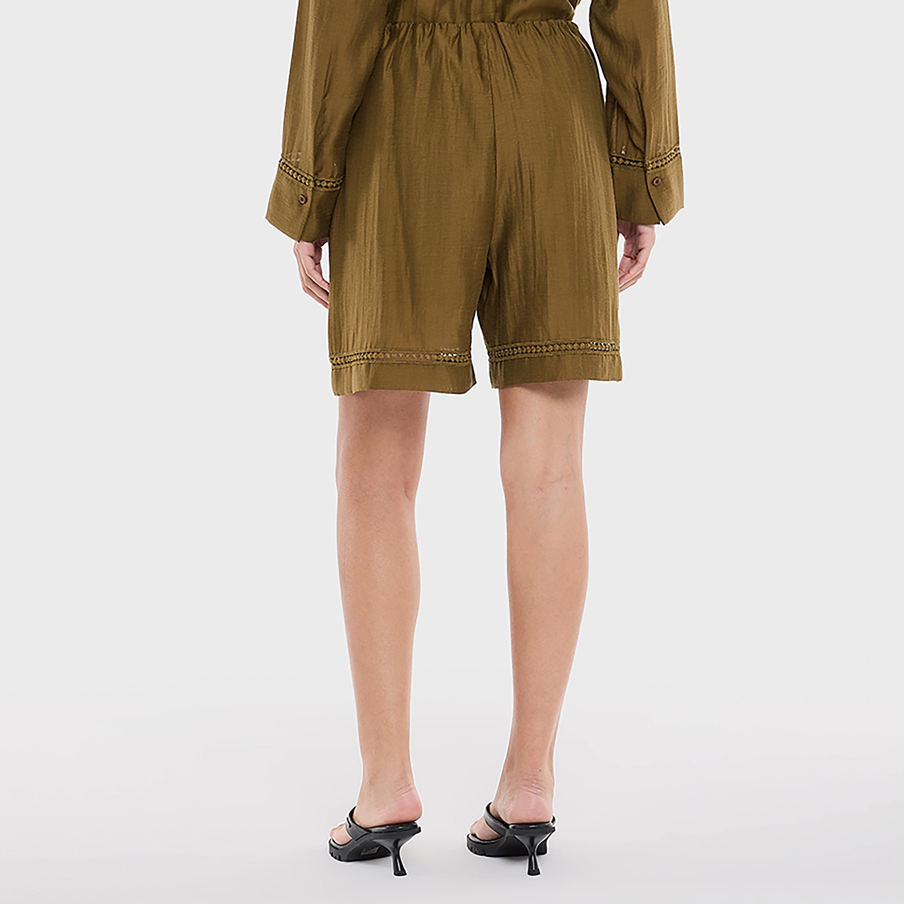 BCBG Single Pleated Women's High-Rise Shorts-women-clothing-bottoms-shorts-image-3