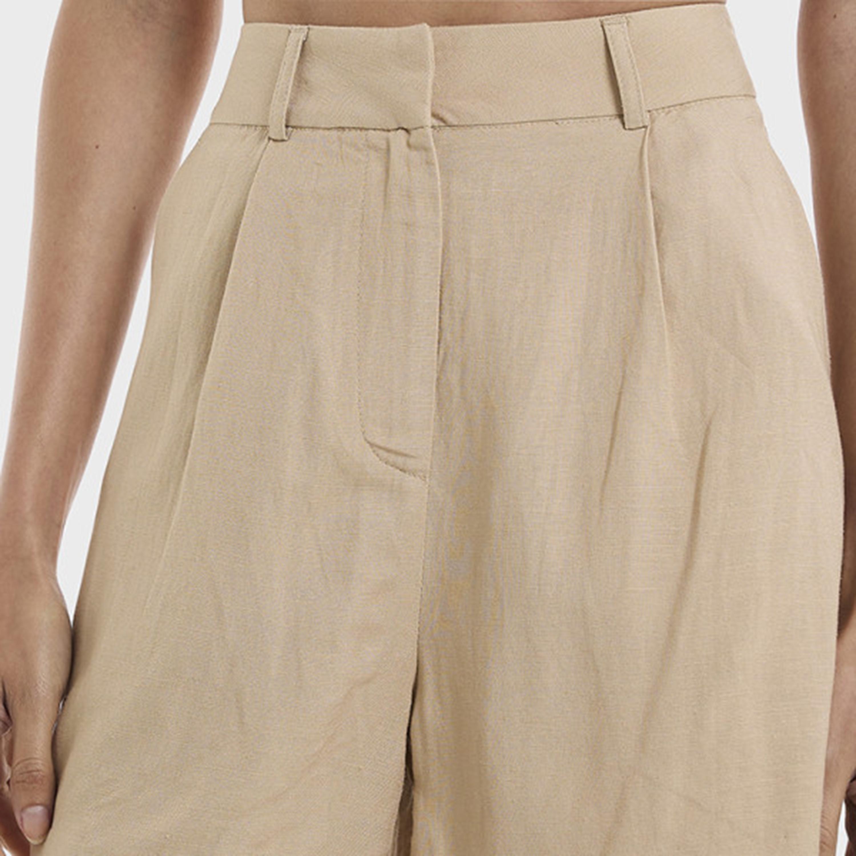 شورت نسائي كتان لون بيج من بي سي بي جي-women-clothing-bottoms-shorts-image-4