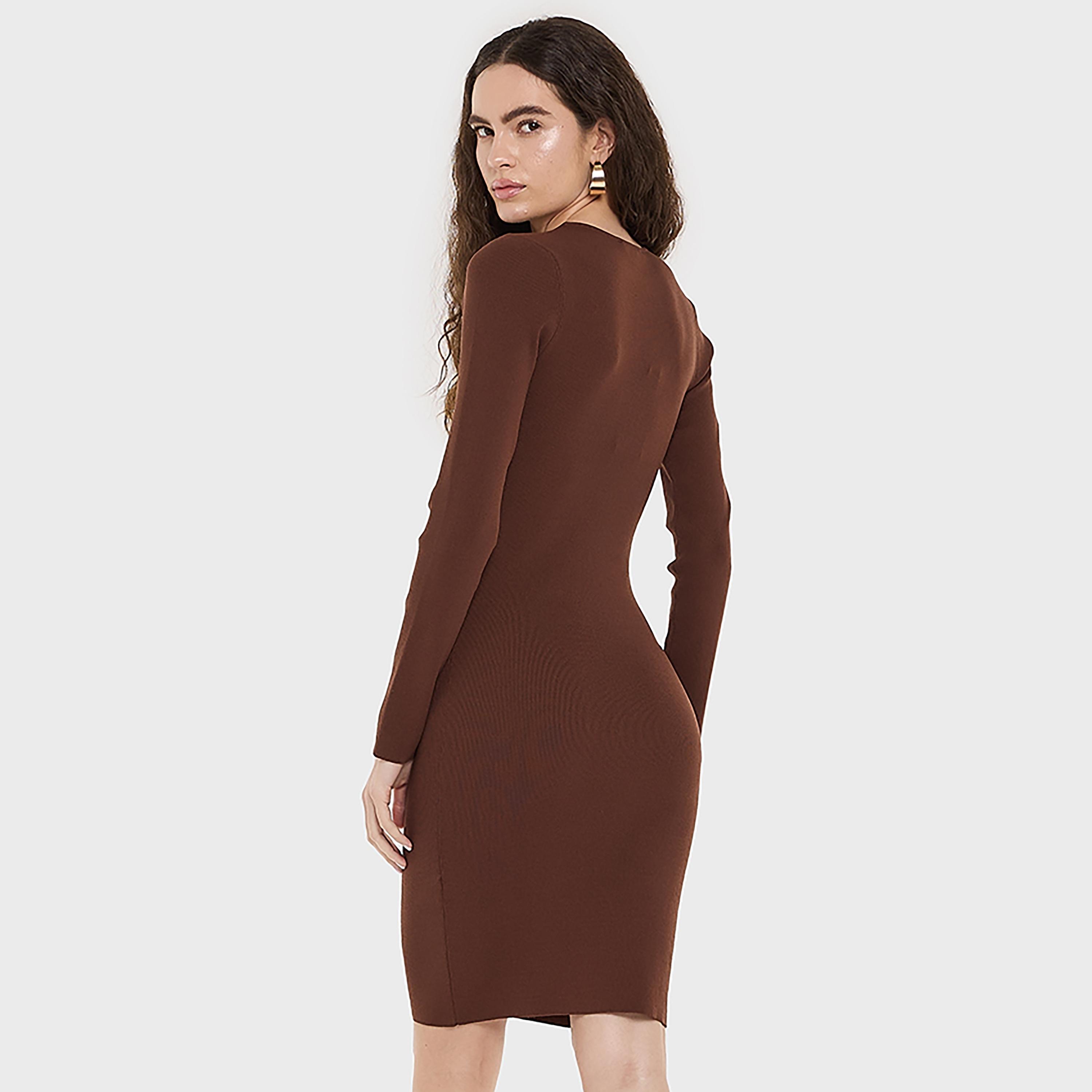 فستان ضيق ومضلع بطول الركبة للنساء من بي سي بي جي-women-clothing-dresses-image-7