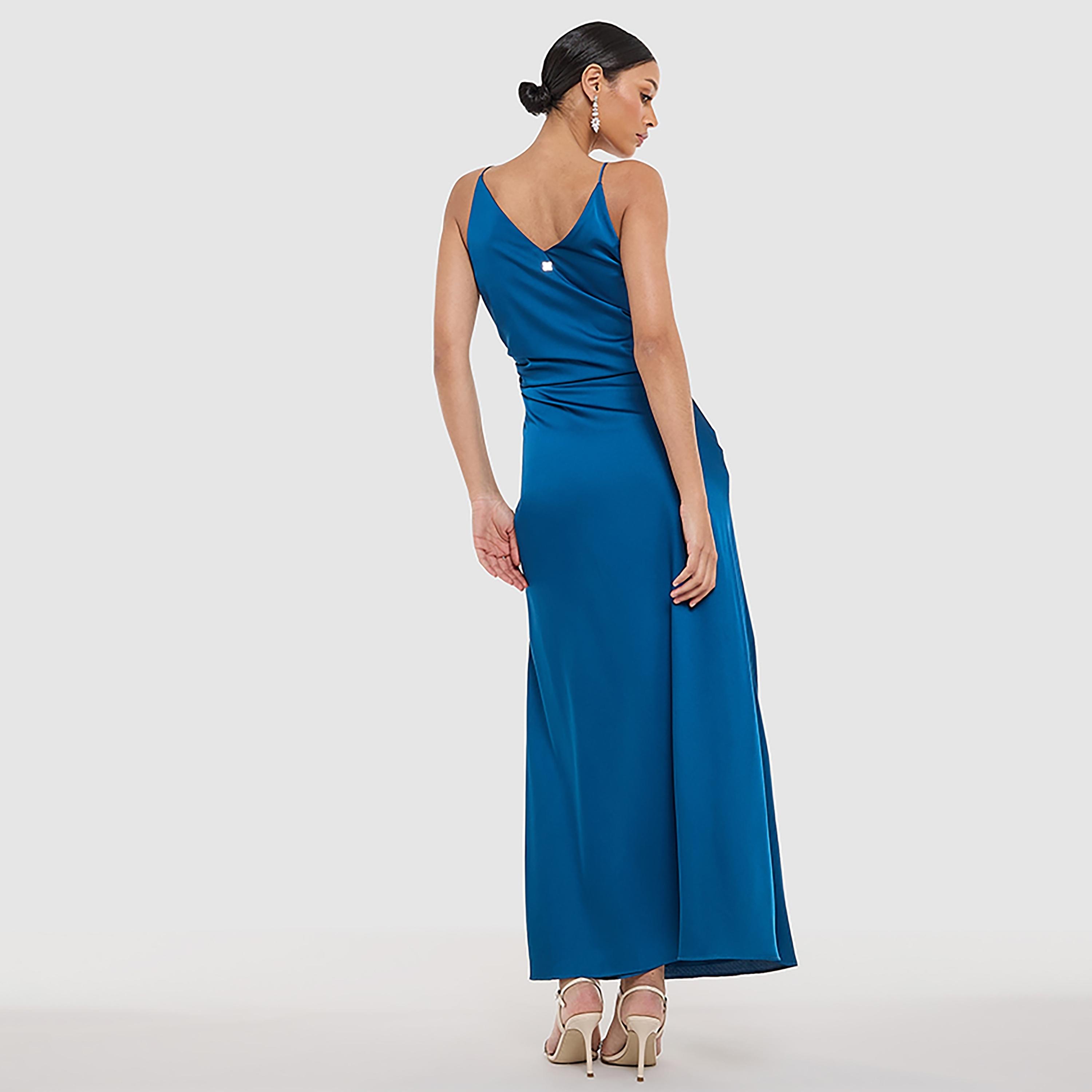 فستان ماكسي ساتان مكشكش، بحمالات كتف، مزين بفتحة للنساء من بي سي بي جي-women-clothing-dresses-image-3