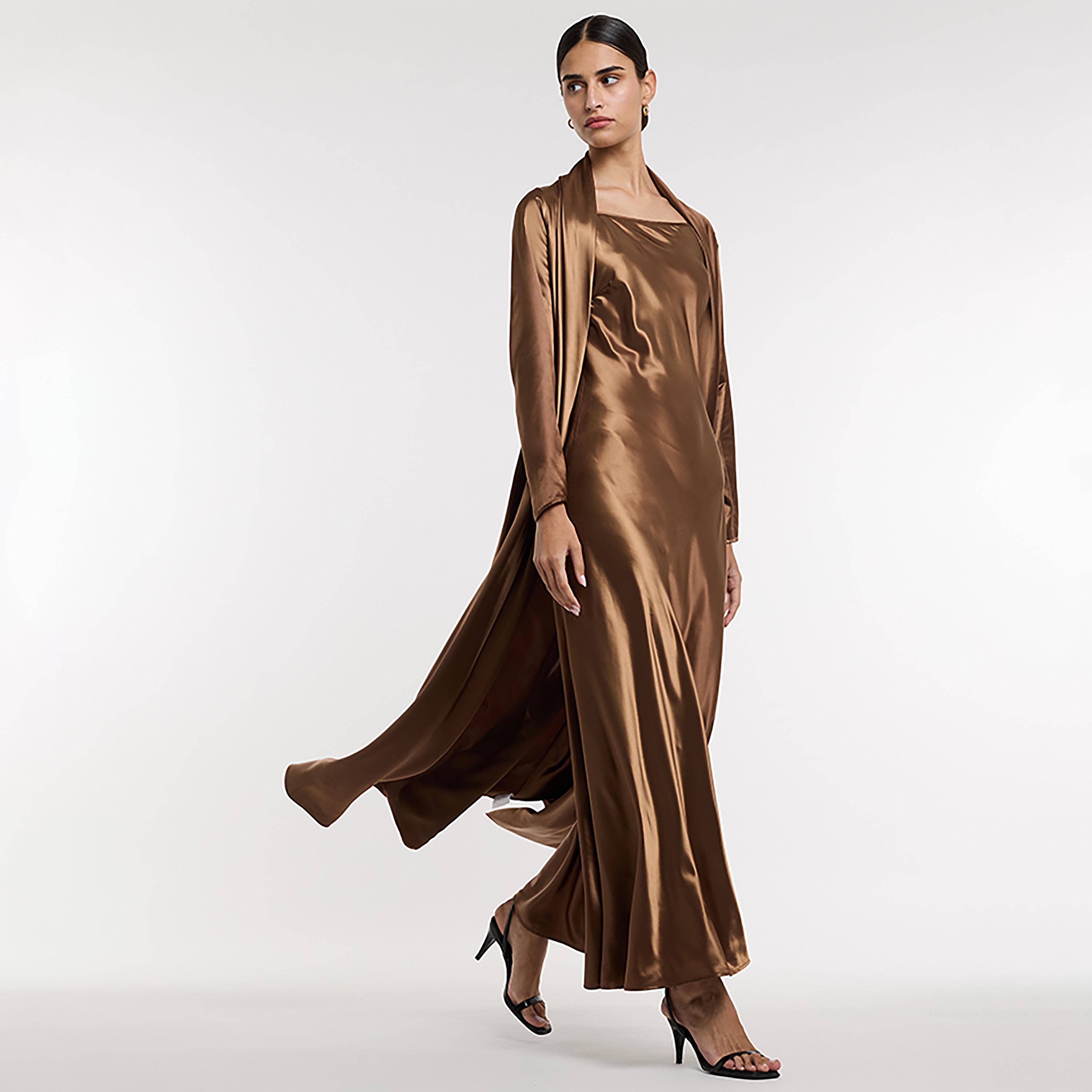 فستان ماكسي ساتان "سليب" مع رداء خارجي مفتوح من الأمام لون بني من بي سي بي جي-women-clothing-dresses-image-2