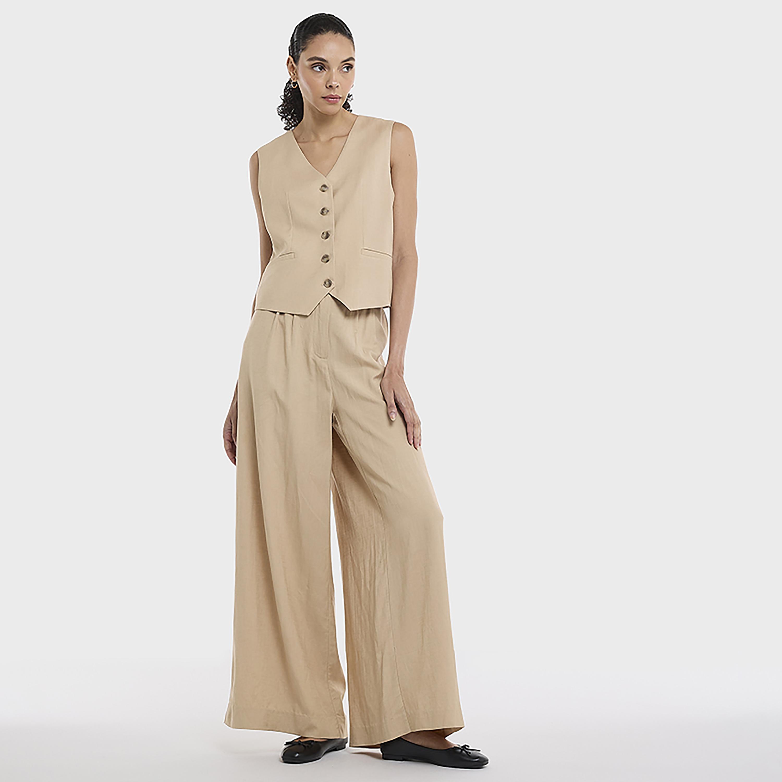 BCBG Linen Women's Waistcoat-women-winterwear-coatsandjackets-waistcoats-image-2