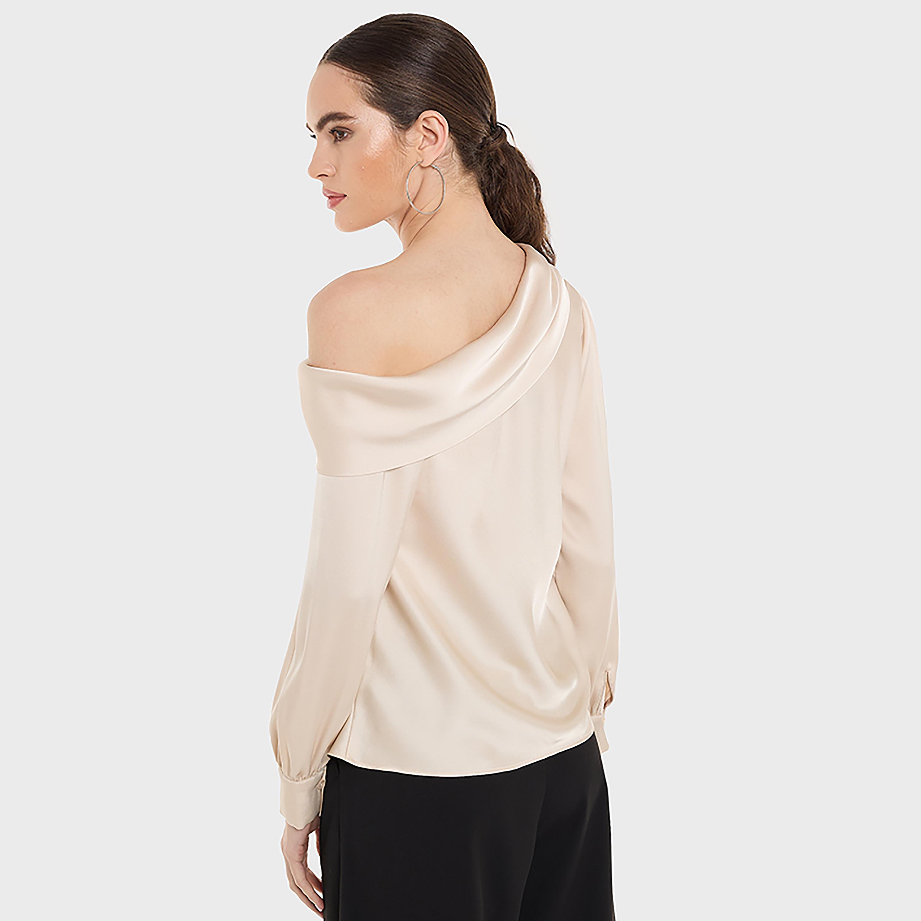 بلوزة نسائية ساتان بكتف واحد وأكمام منفوخة من بي سي بي جي-women-clothing-shirtsandblouses-blouses-image-3