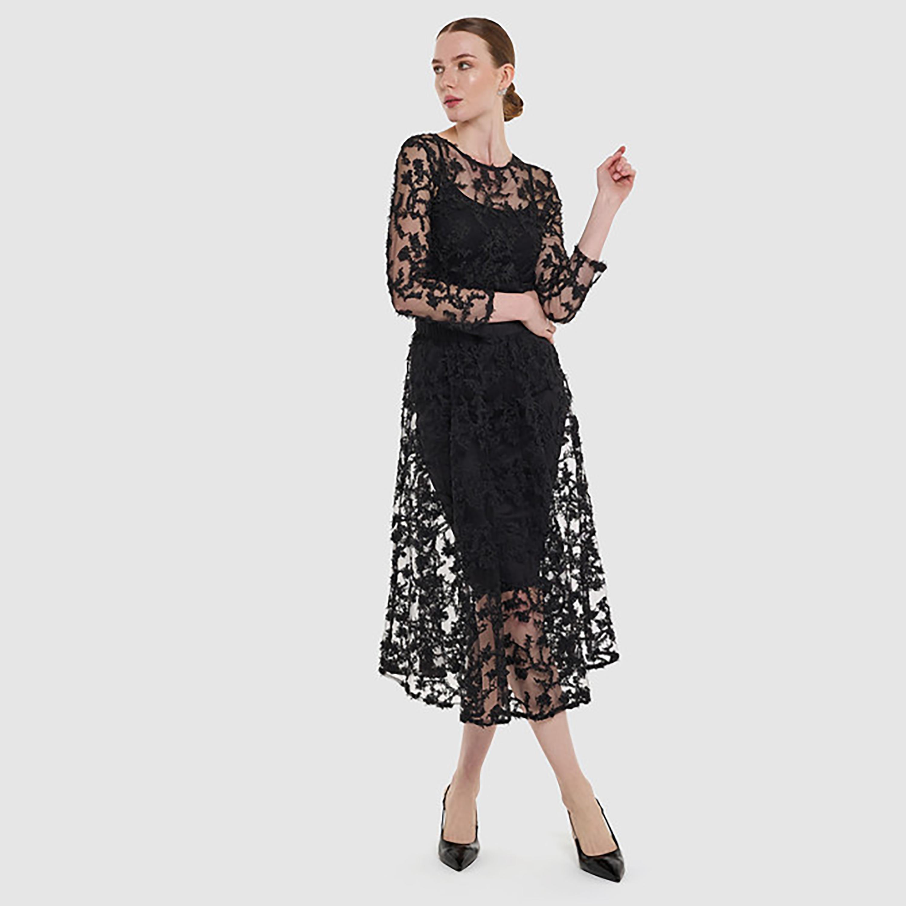 بلوزة نسائية شبكية "نت" شفافة بتطريز زهور لون أسود من بي سي بي جي-women-clothing-shirtsandblouses-blouses-image-2