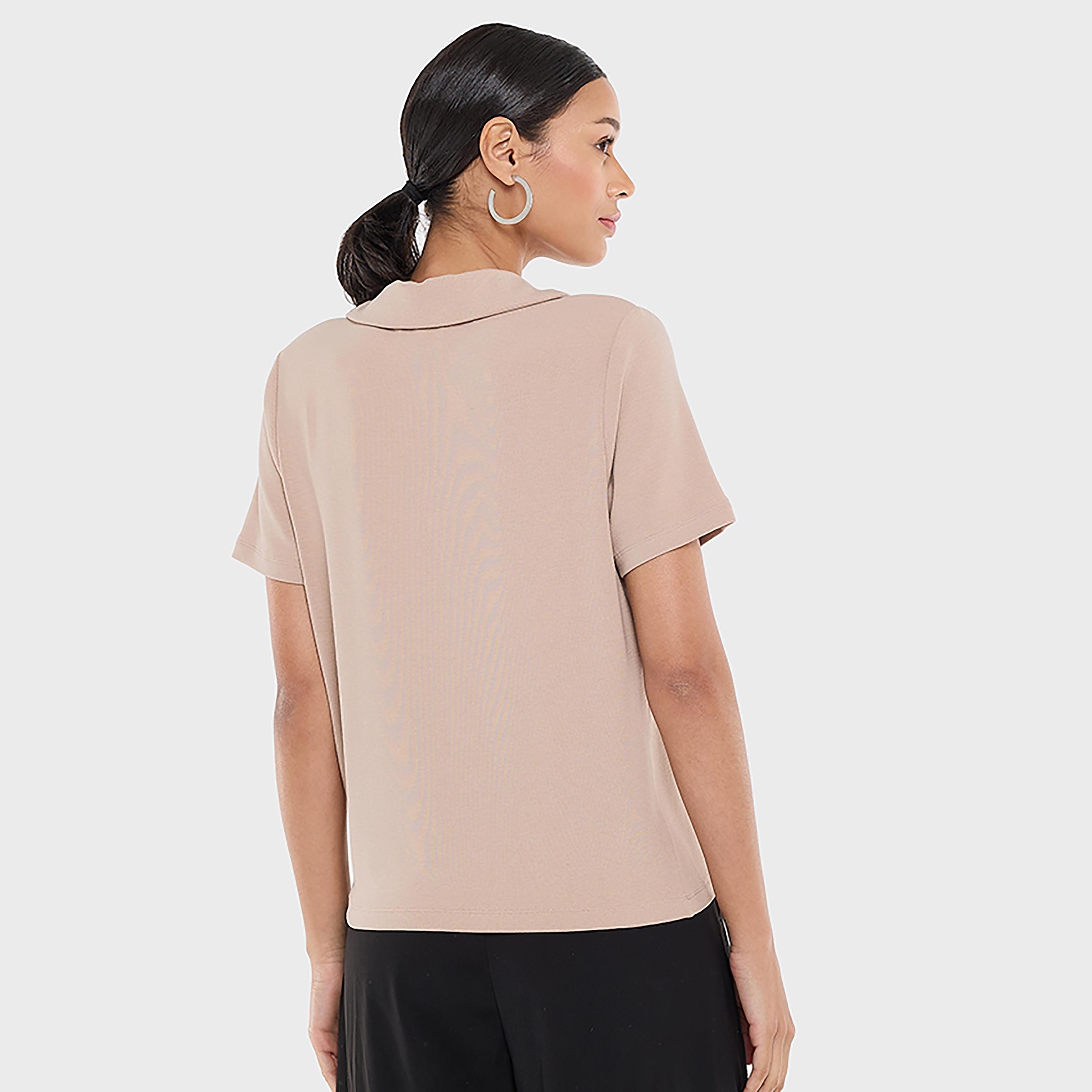 تي شورت بياقة جوني للنساء من بي سي بي جي-women-clothing-tshirts-image-3