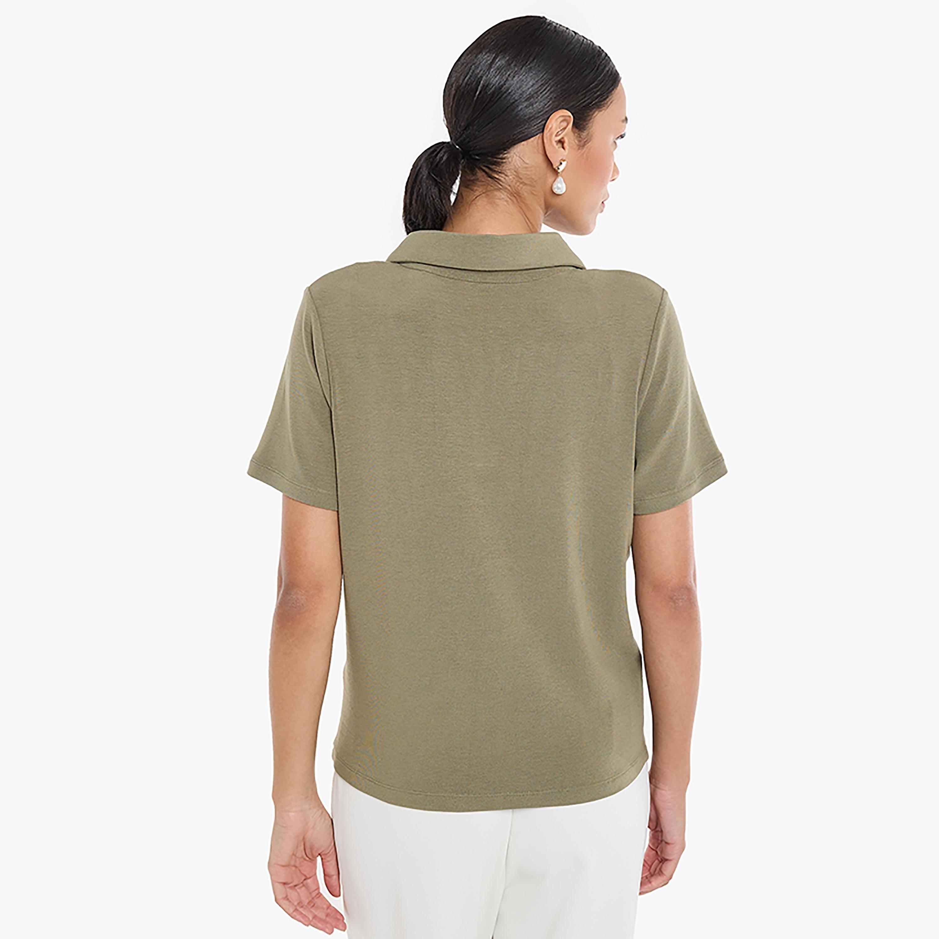 تي شورت بياقة جوني للنساء من بي سي بي جي-women-clothing-tshirts-image-10