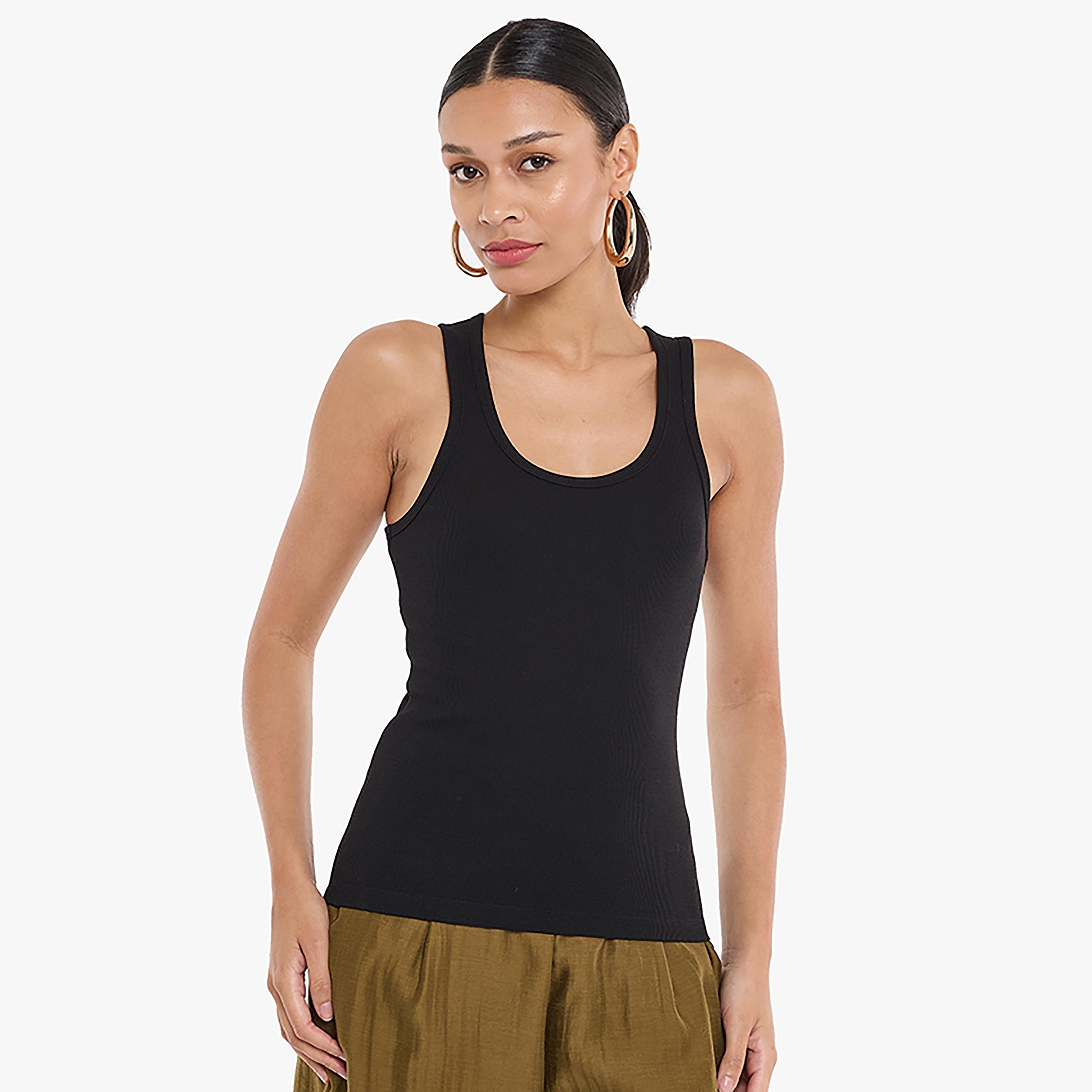 بلوزة نسائية بدون أكمام مضلعة بفتحة رقبة دائرية للنساء من بي سي بي جي-women-clothing-tshirts-image-1