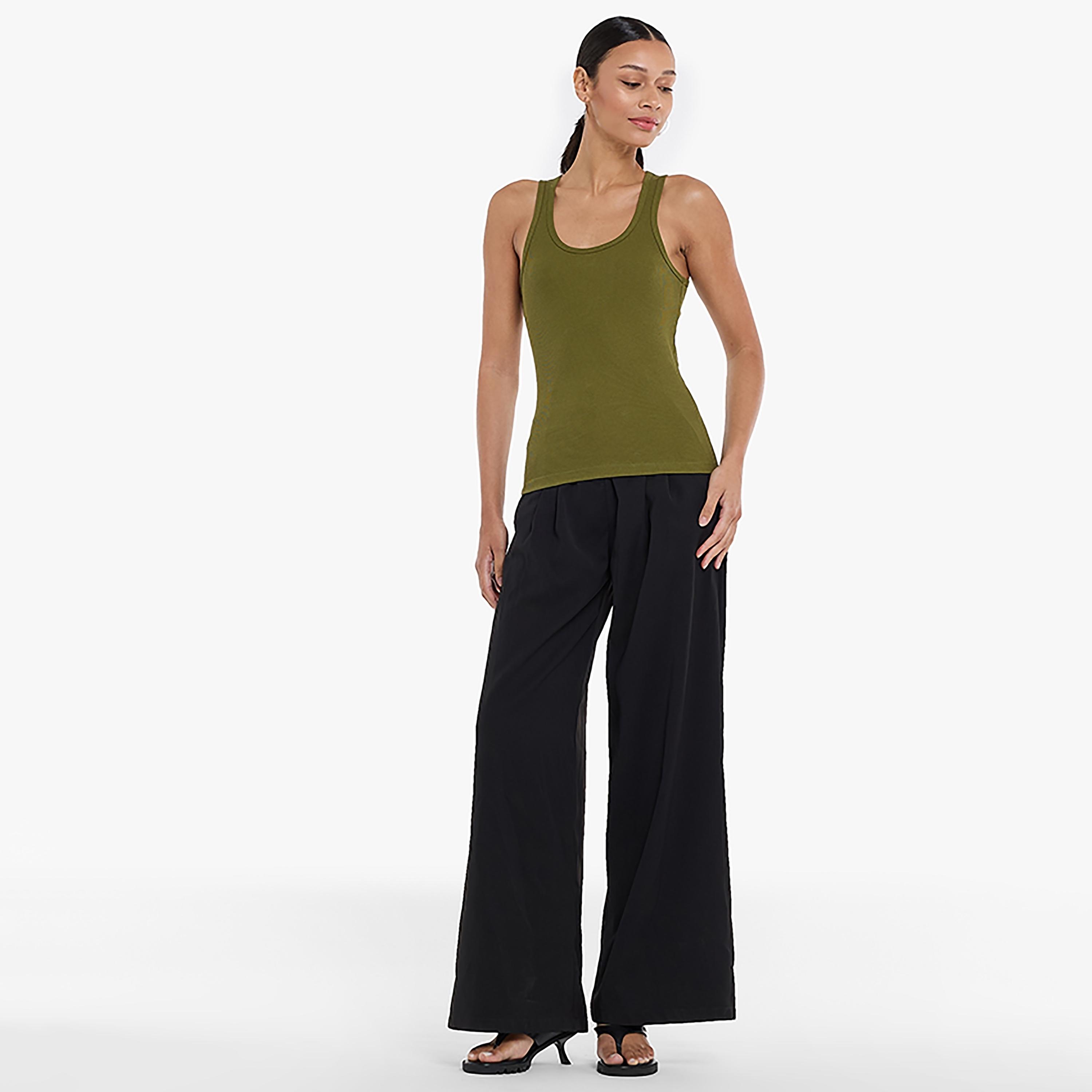 بلوزة نسائية بدون أكمام مضلعة بفتحة رقبة دائرية للنساء من بي سي بي جي-women-clothing-tshirts-image-10