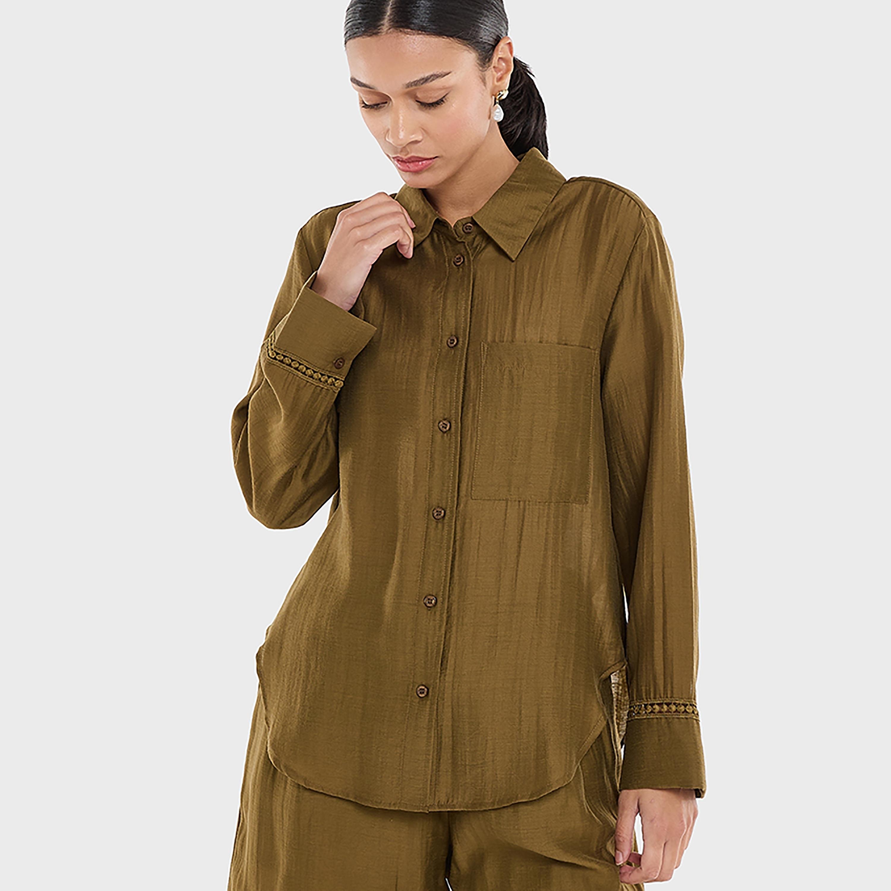 قميص بياقة واسعة للنساء من بي سي بي جي-women-clothing-shirtsandblouses-shirts-image-1