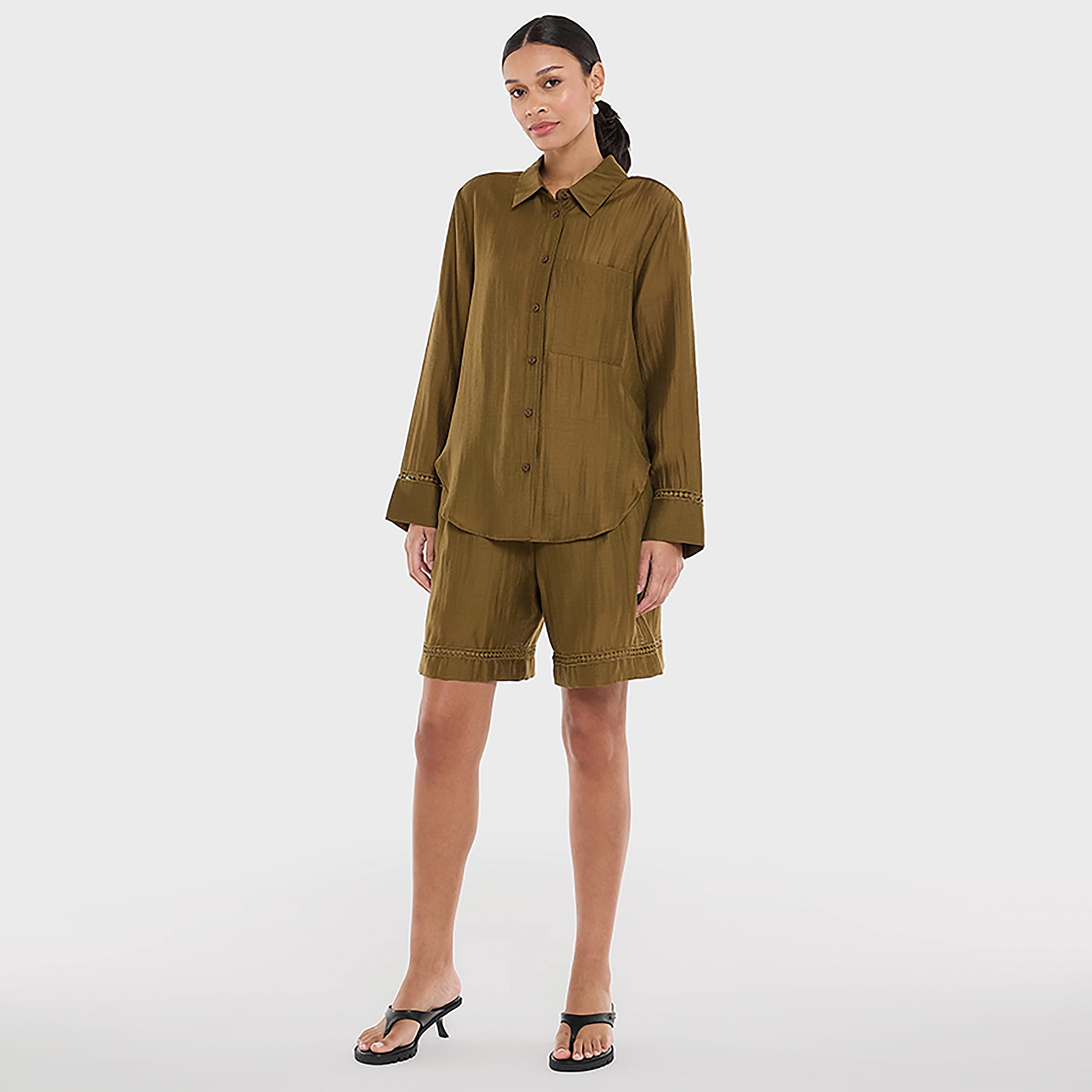 قميص بياقة واسعة للنساء من بي سي بي جي-women-clothing-shirtsandblouses-shirts-image-2