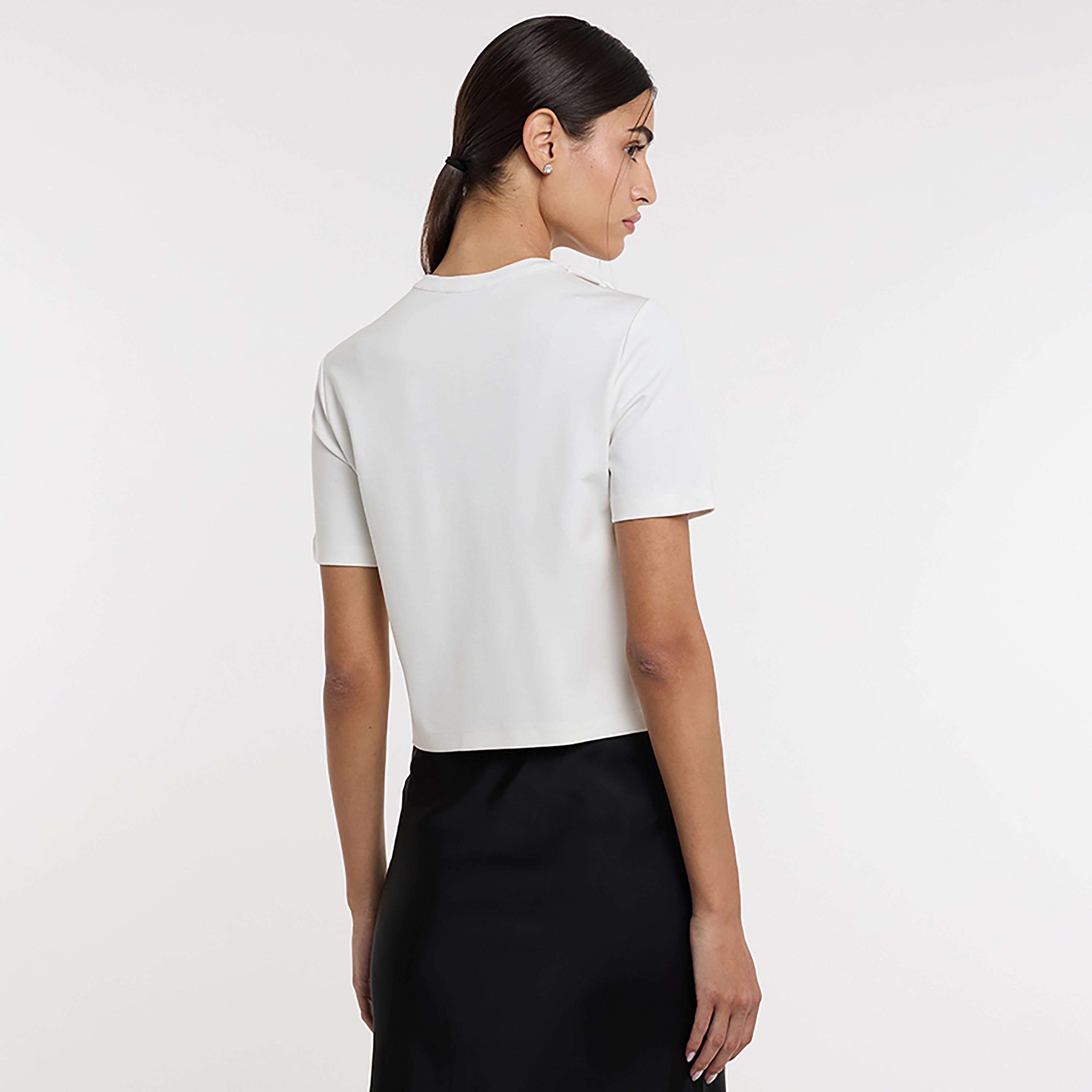 بلوزة نسائية بتفاصيل "أبليكيه" للزهور من بي سي بي جي-women-clothing-shirtsandblouses-blouses-image-3