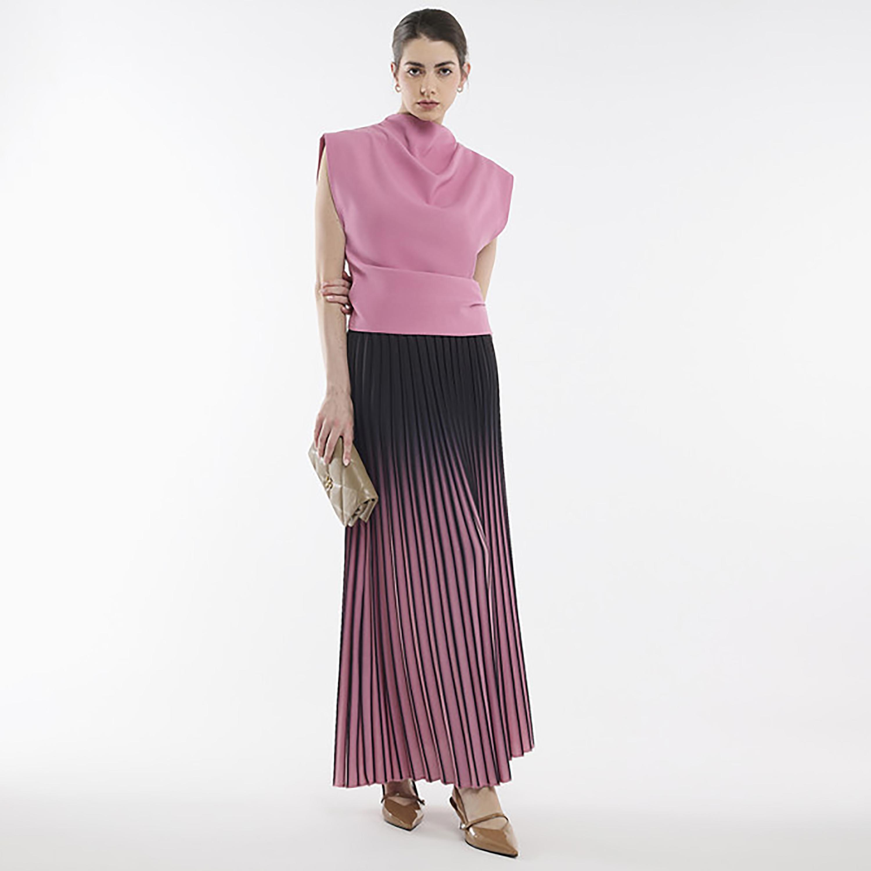 بلوزة نسائية بياقة منسدلة "كاول نيك" لون وردي من بي سي بي جي-women-clothing-shirtsandblouses-blouses-image-2