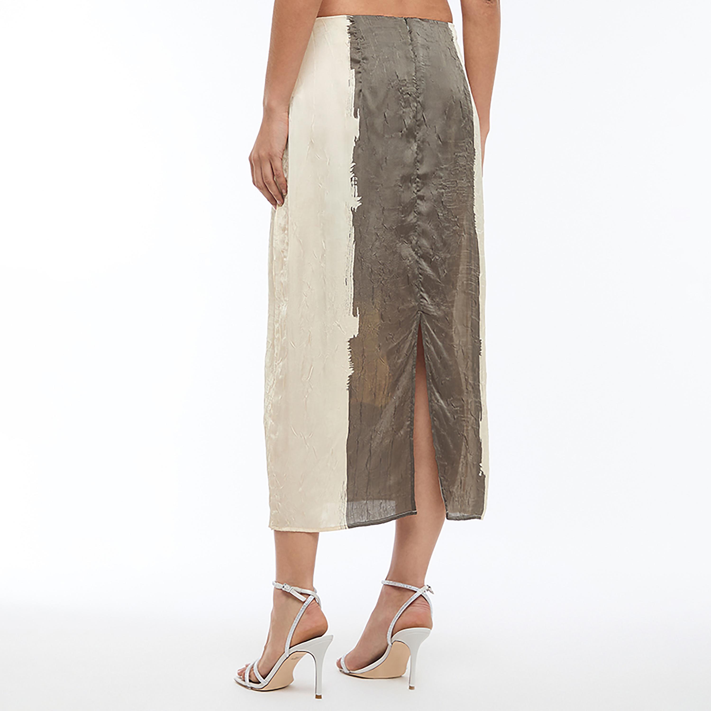 تنورة نسائية قصة "شيفت" ساتان مجعد بطبعة زهور متعددة الألوان من بي سي بي جي-women-clothing-bottoms-skirts-image-4