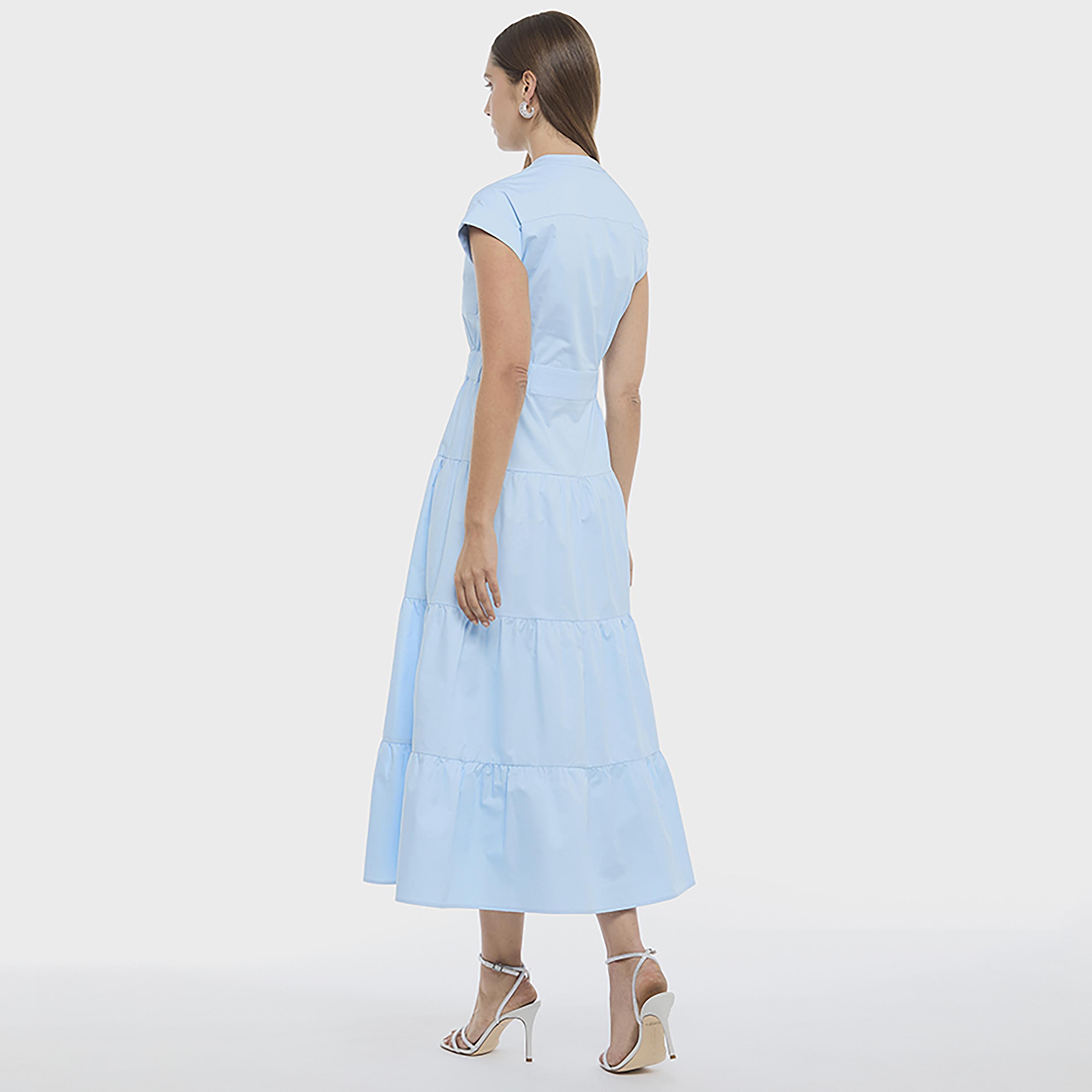 فستان ميدي بوبلين بتصميم "تيرد" متعدد الطبقات بلون سماوي من بي سي بي جي-women-clothing-dresses-image-3