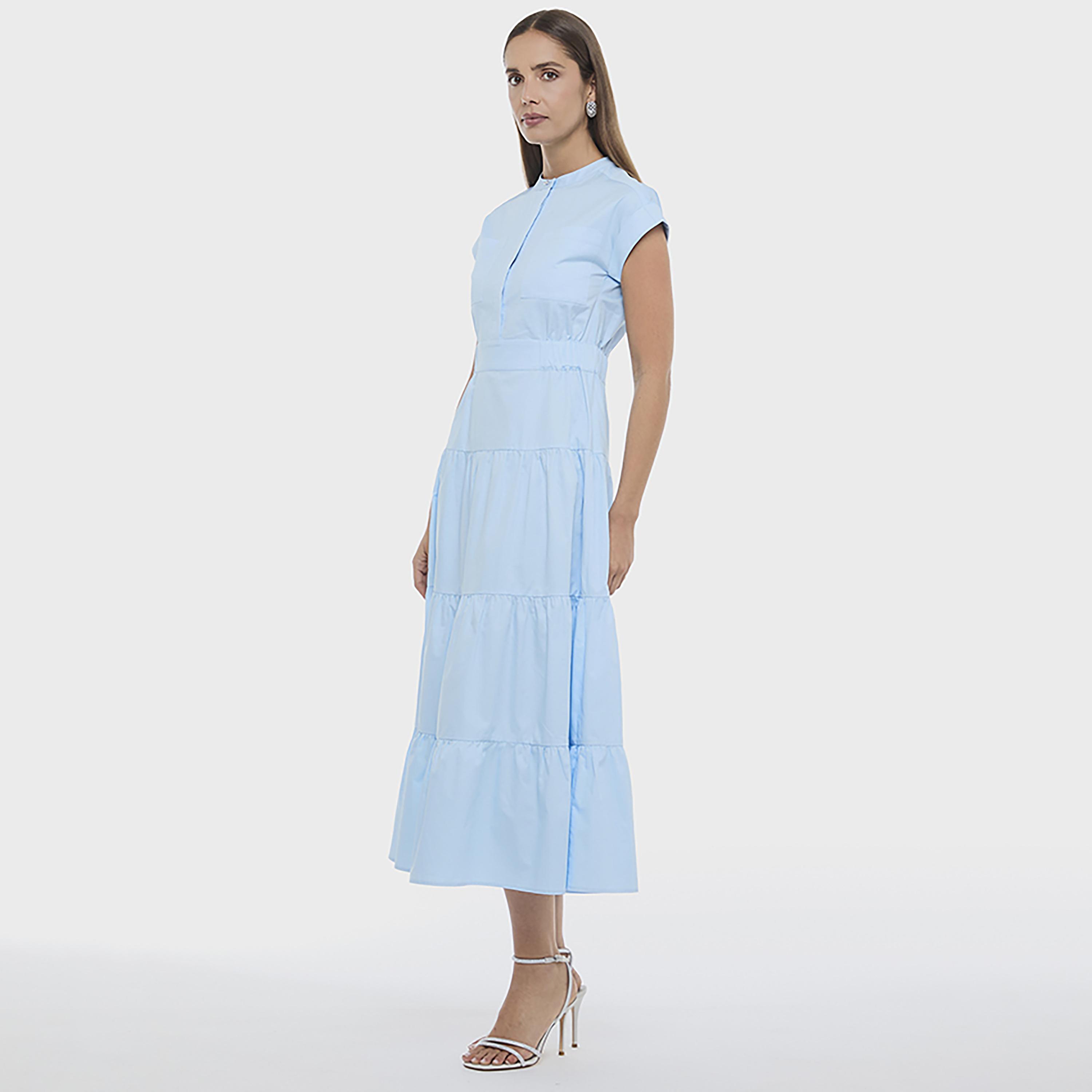 فستان ميدي بوبلين بتصميم "تيرد" متعدد الطبقات بلون سماوي من بي سي بي جي-women-clothing-dresses-image-5