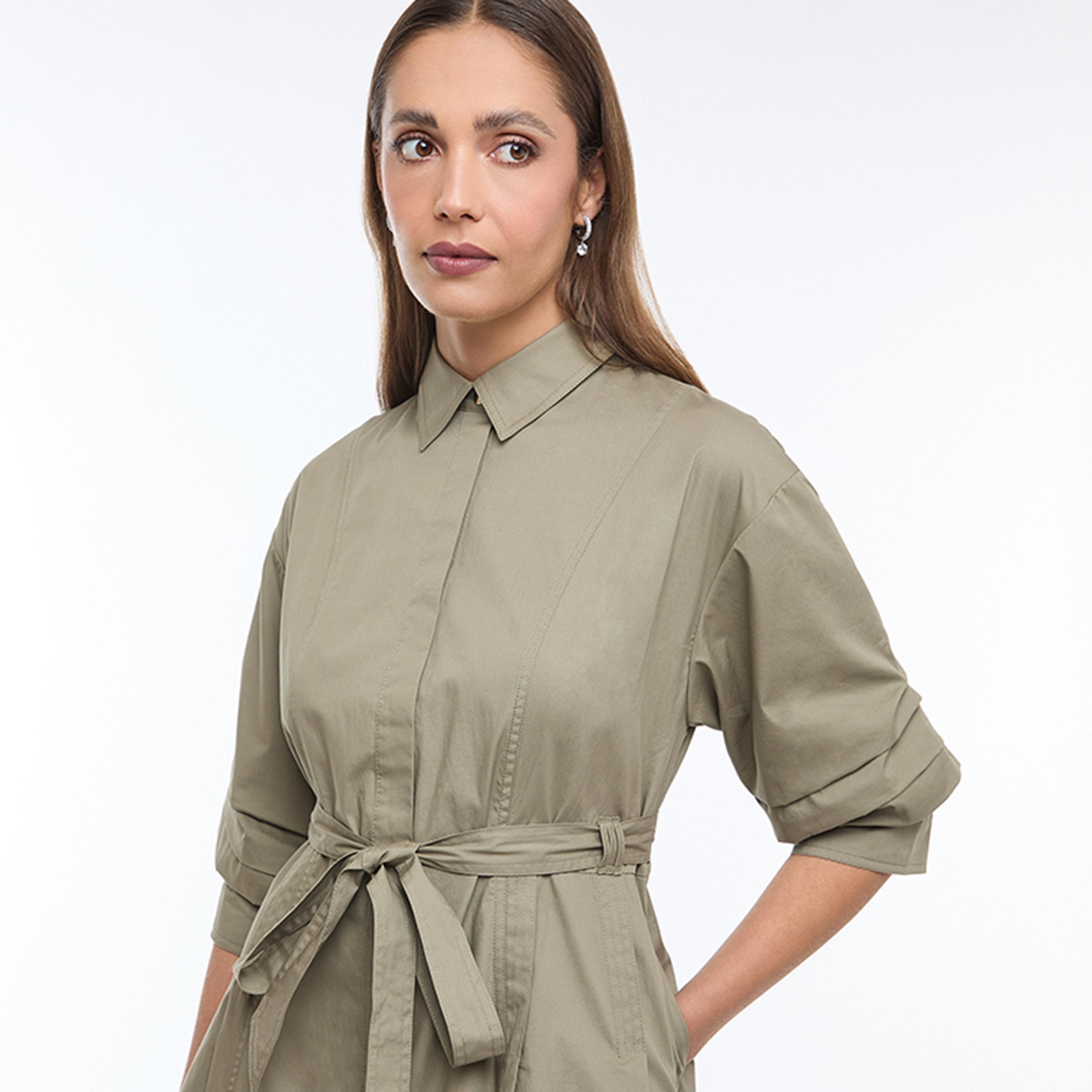 فستان قميص ميدي نسائي مع حزام وأكمام "بلاتيد" بكسرات من بي سي بي جي-women-clothing-dresses-image-4