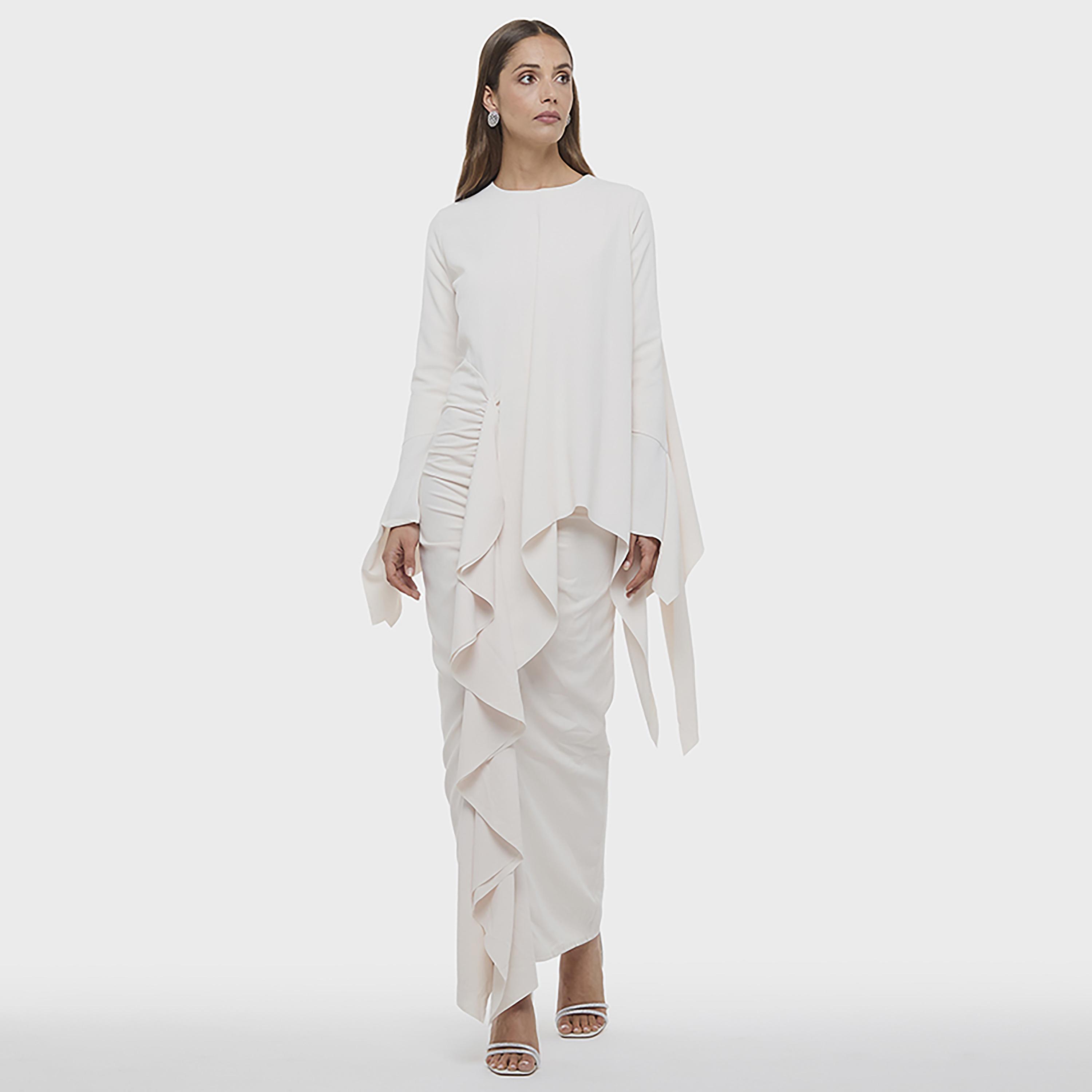 فستان ماكسي نسائي من الكريب المكشكش بلون أوف وايت من بي سي بي جي-women-clothing-dresses-image-2