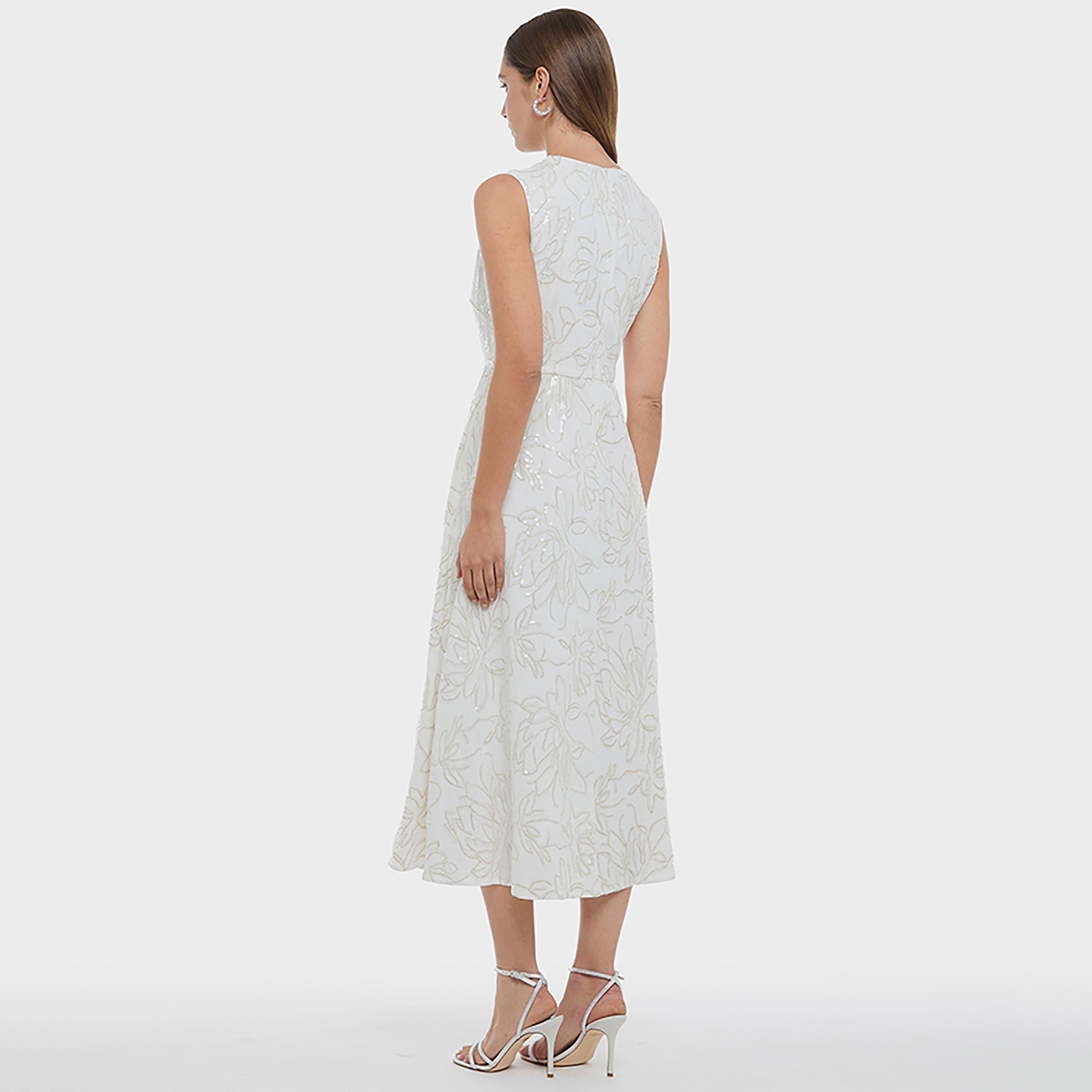 فستان سهرة ميدي نسائي بتطريز زهور وترتر لون أبيض من بي سي بي جي-women-clothing-dresses-image-3