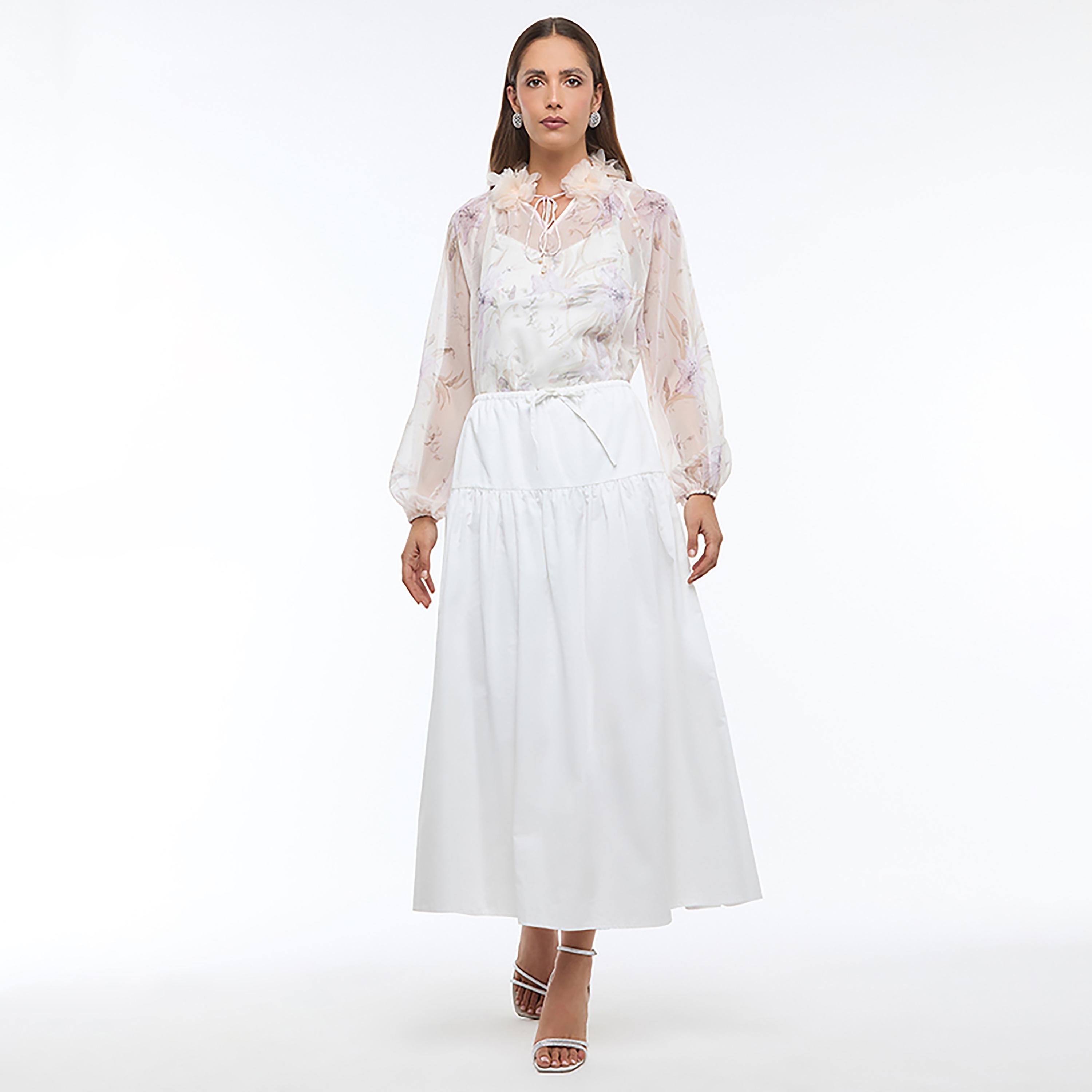 بلوزة نسائية منسوجة بأكمام بالون وياقة تربط وطبعة زهور لون أبيض من بي سي بي جي-women-clothing-shirtsandblouses-blouses-image-2