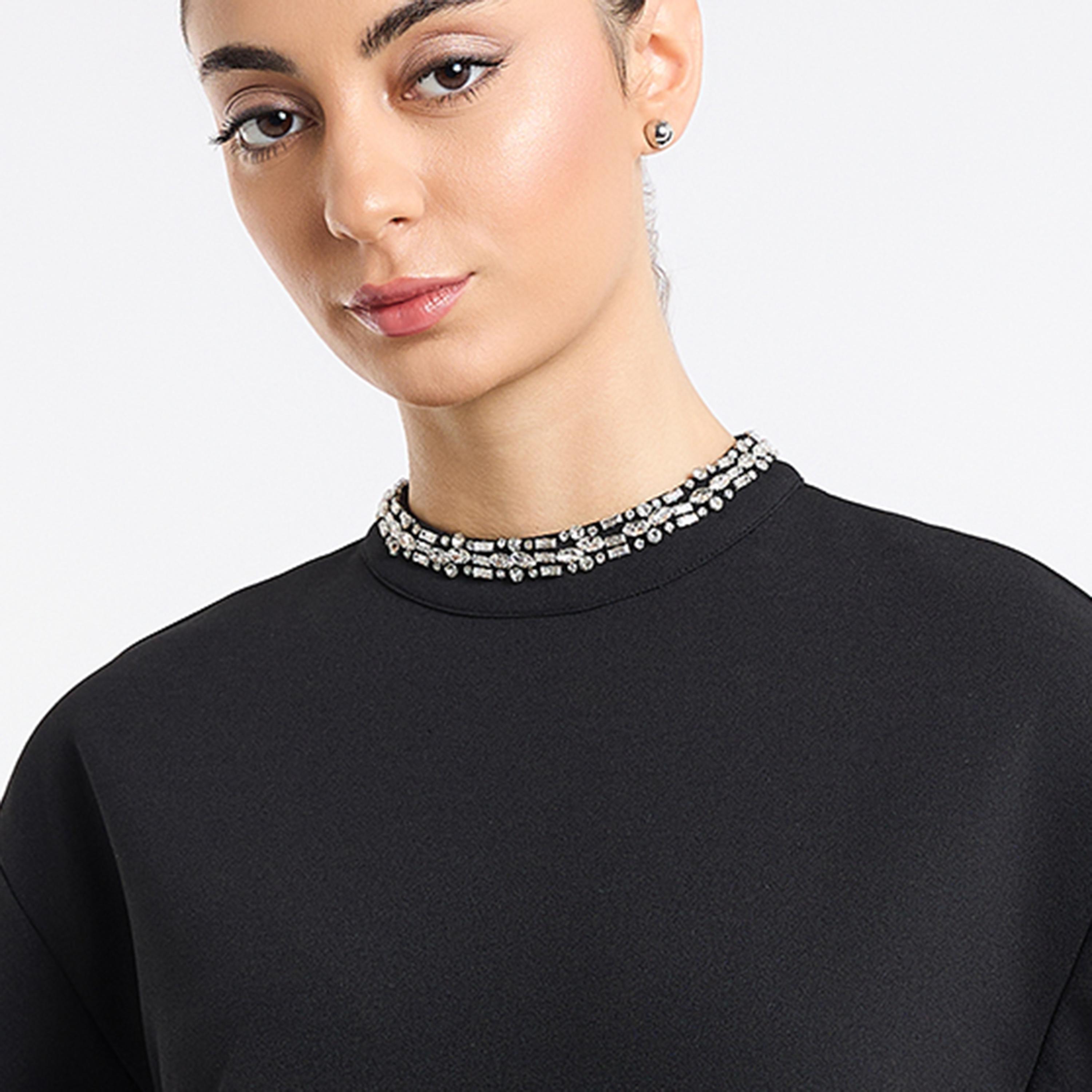 بلوزة نسائية بياقة مستديرة "كرو نيك" مزينة بالتطريز بلون أسود من بي سي بي جي-women-clothing-shirtsandblouses-blouses-image-2