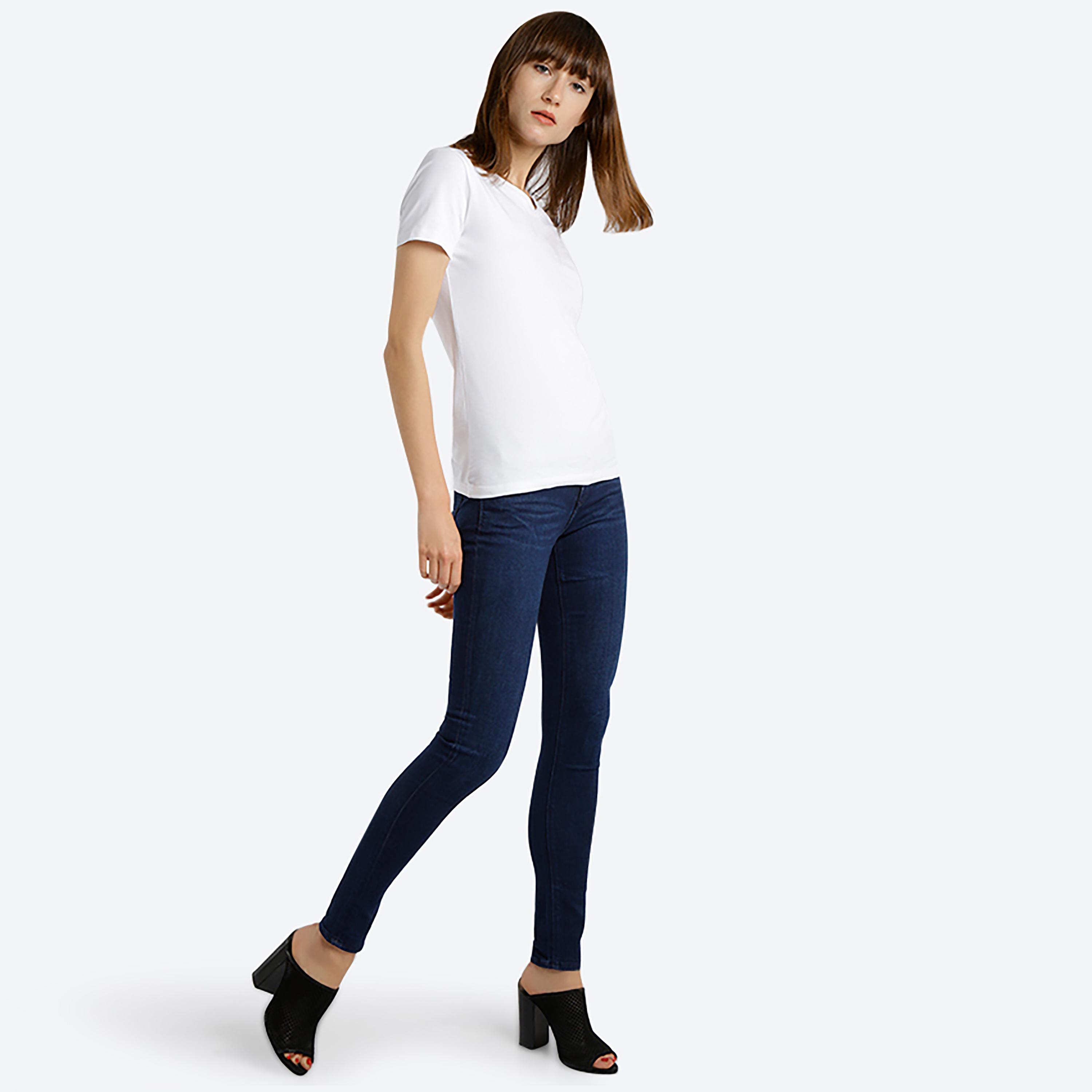 تي شرت سادة برقبة على شكل حرفv وأكمام قصيرة من بيفرلي هيلز بولو كلوب-women-clothing-tshirts-image-6