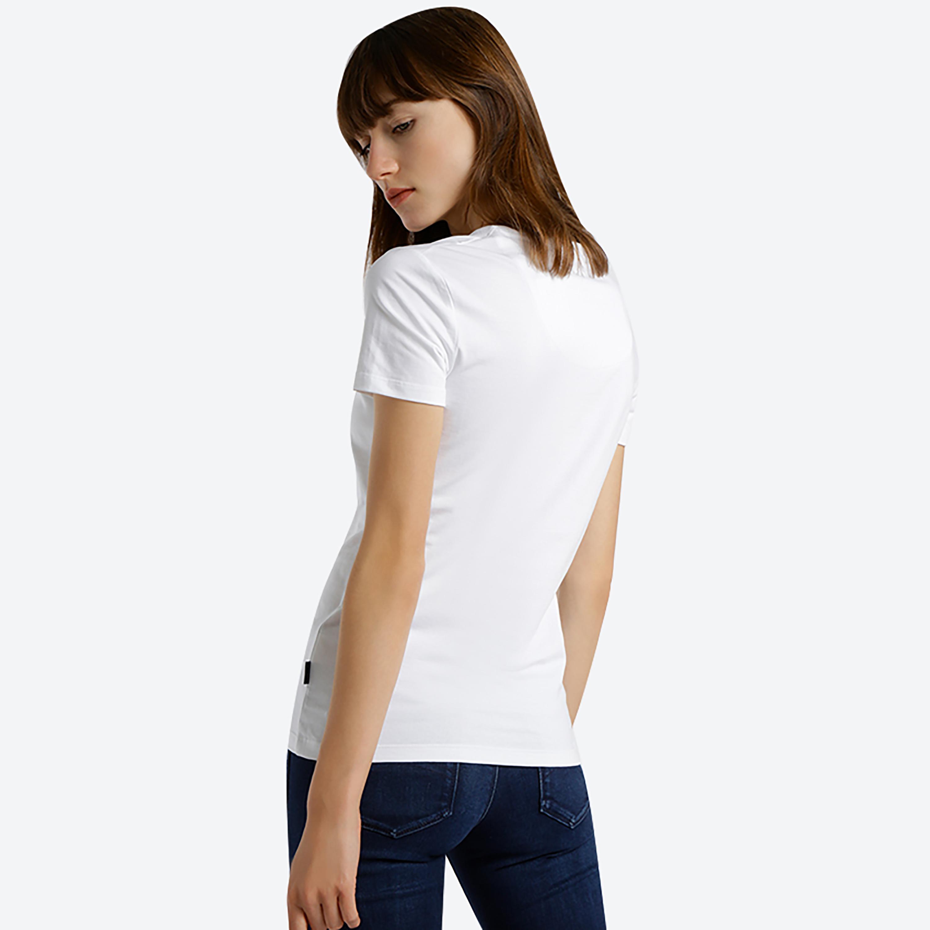 تي شرت سادة برقبة على شكل حرفv وأكمام قصيرة من بيفرلي هيلز بولو كلوب-women-clothing-tshirts-image-8